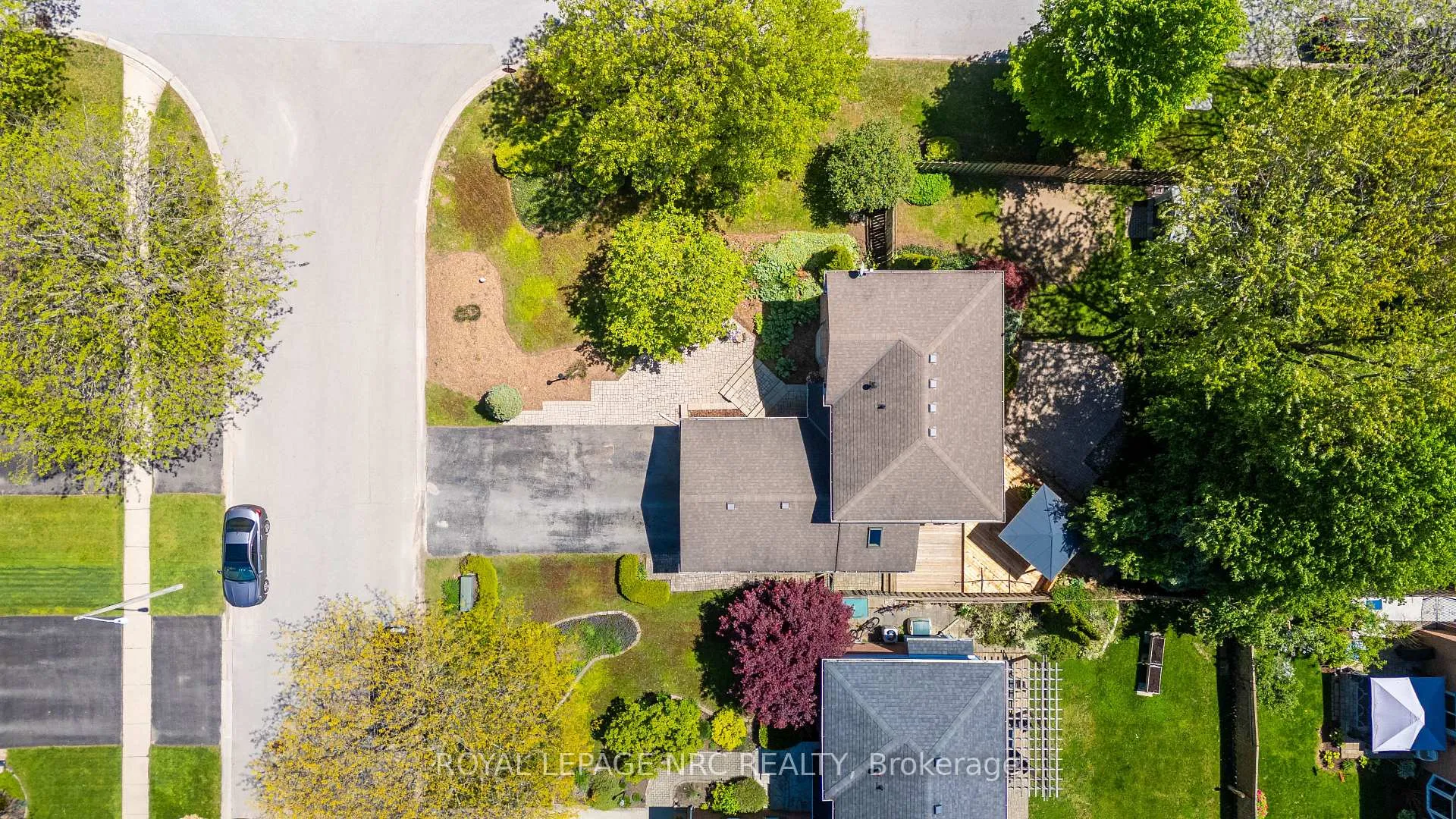 Photo 6 of 2 Meadowbrook Lane, Pelham, Fonthill — HOMEH