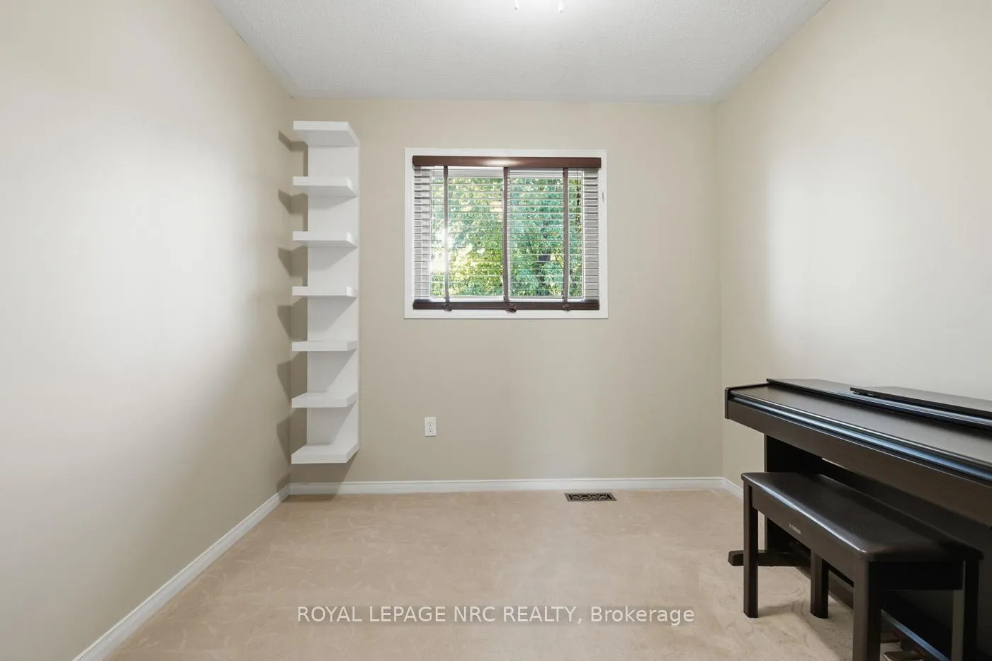 Photo 27 of 2 Meadowbrook Lane, Pelham, Fonthill — HOMEH