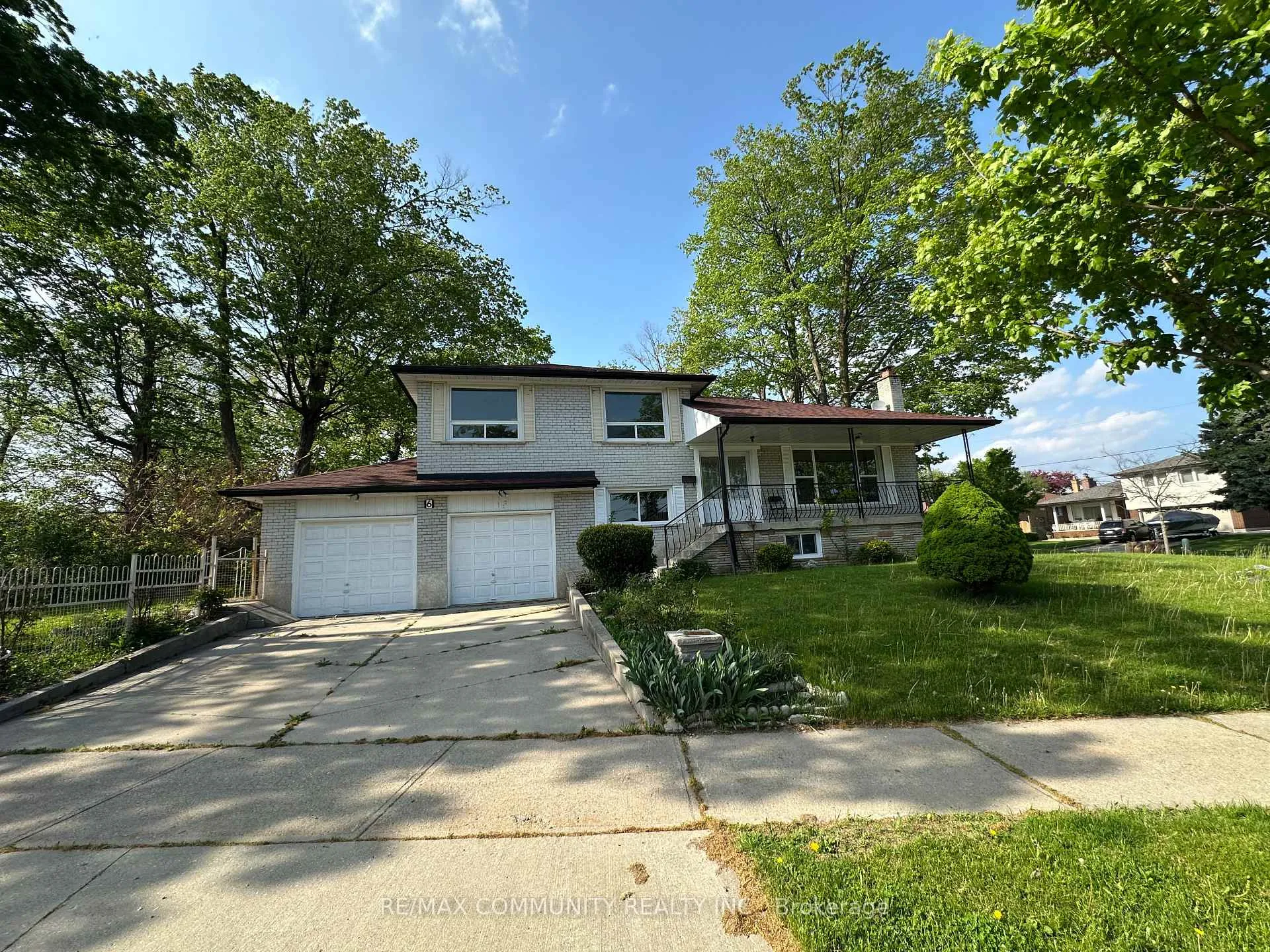 Photo 1 of 6 Brantley Crescent, North York, York University Heights — HOMEH
