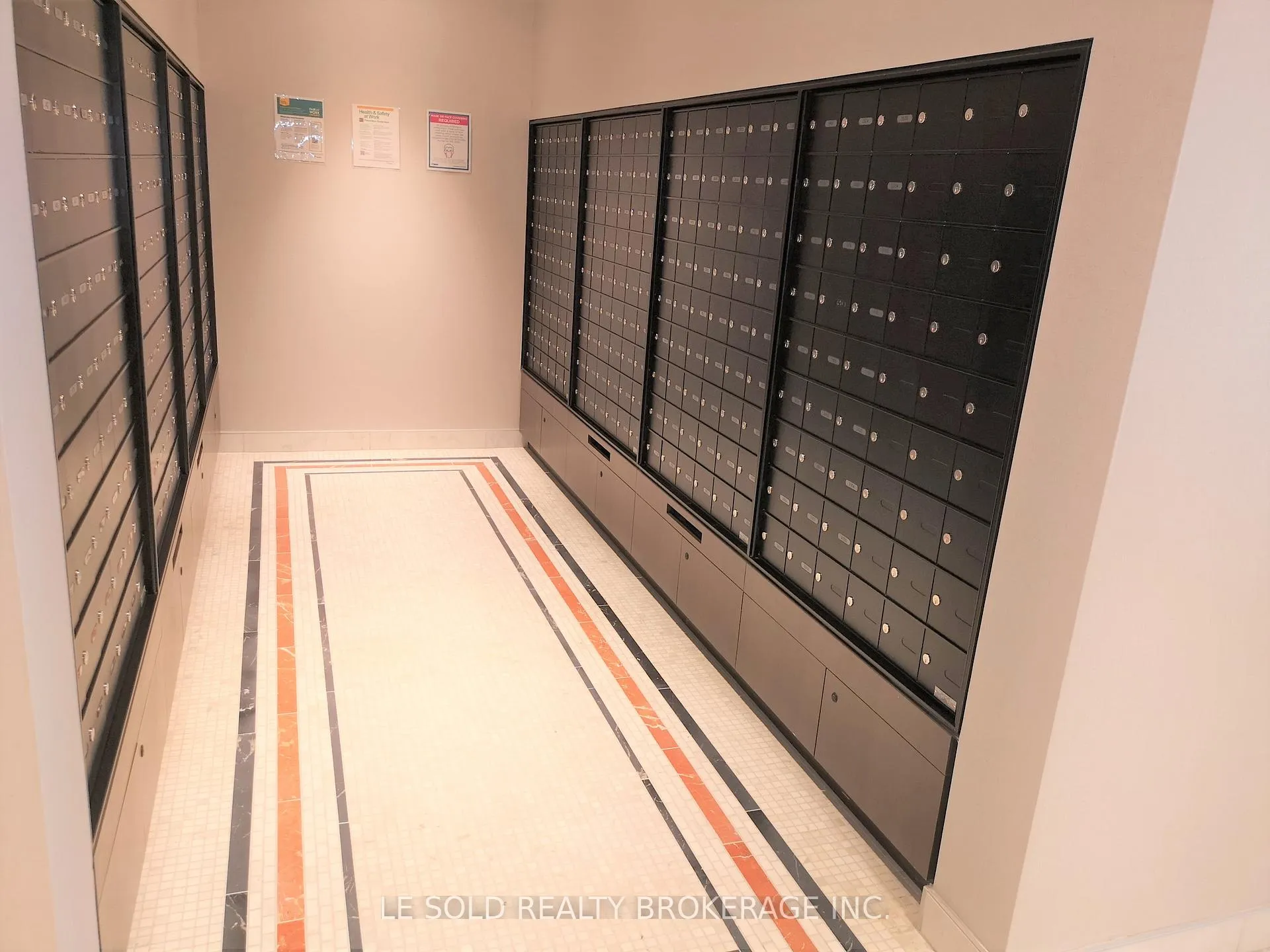 Photo 5 of Unit 617, 33 Helendale Avenue, Toronto, Yonge-Eglinton — HOMEH
