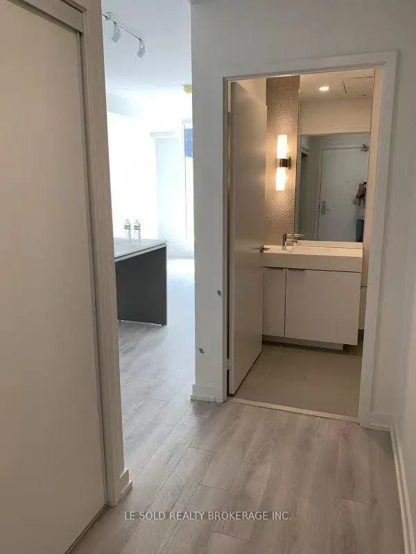 Photo 9 of Unit 617, 33 Helendale Avenue, Toronto, Yonge-Eglinton — HOMEH
