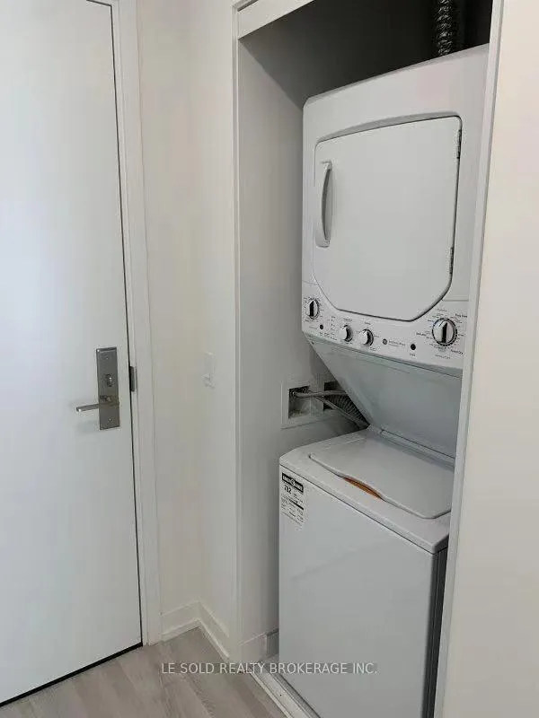 Photo 10 of Unit 617, 33 Helendale Avenue, Toronto, Yonge-Eglinton — HOMEH