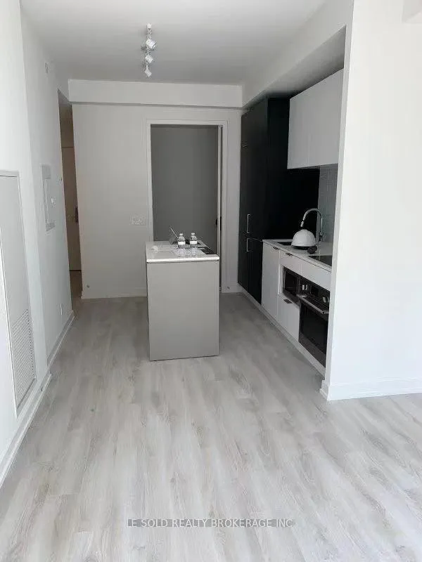 Photo 16 of Unit 617, 33 Helendale Avenue, Toronto, Yonge-Eglinton — HOMEH