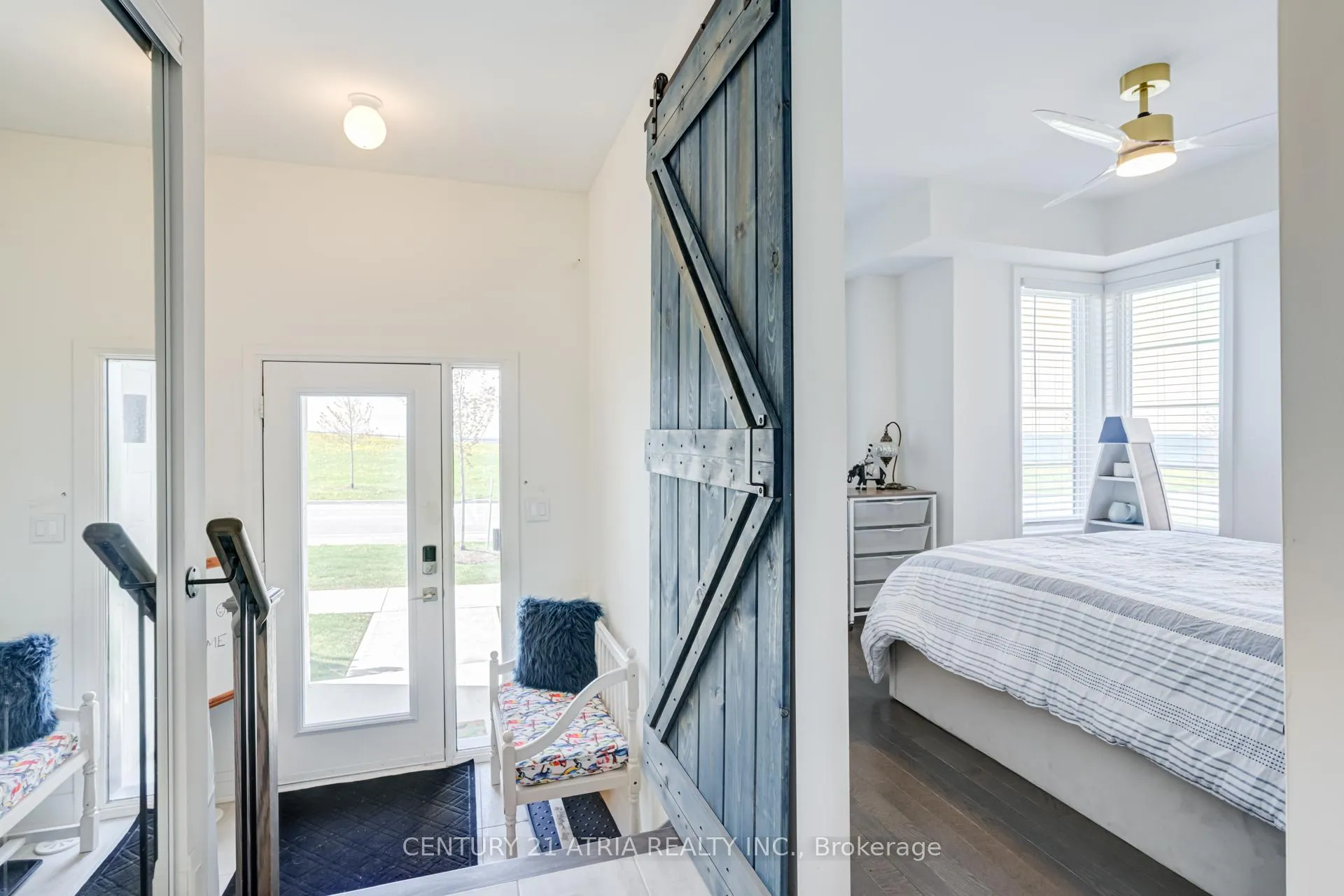 Photo 6 of 659 Port Darlington Road, Clarington, Bowmanville — HOMEH