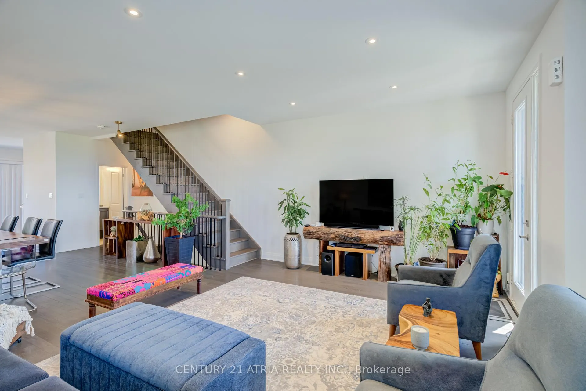 Photo 18 of 659 Port Darlington Road, Clarington, Bowmanville — HOMEH