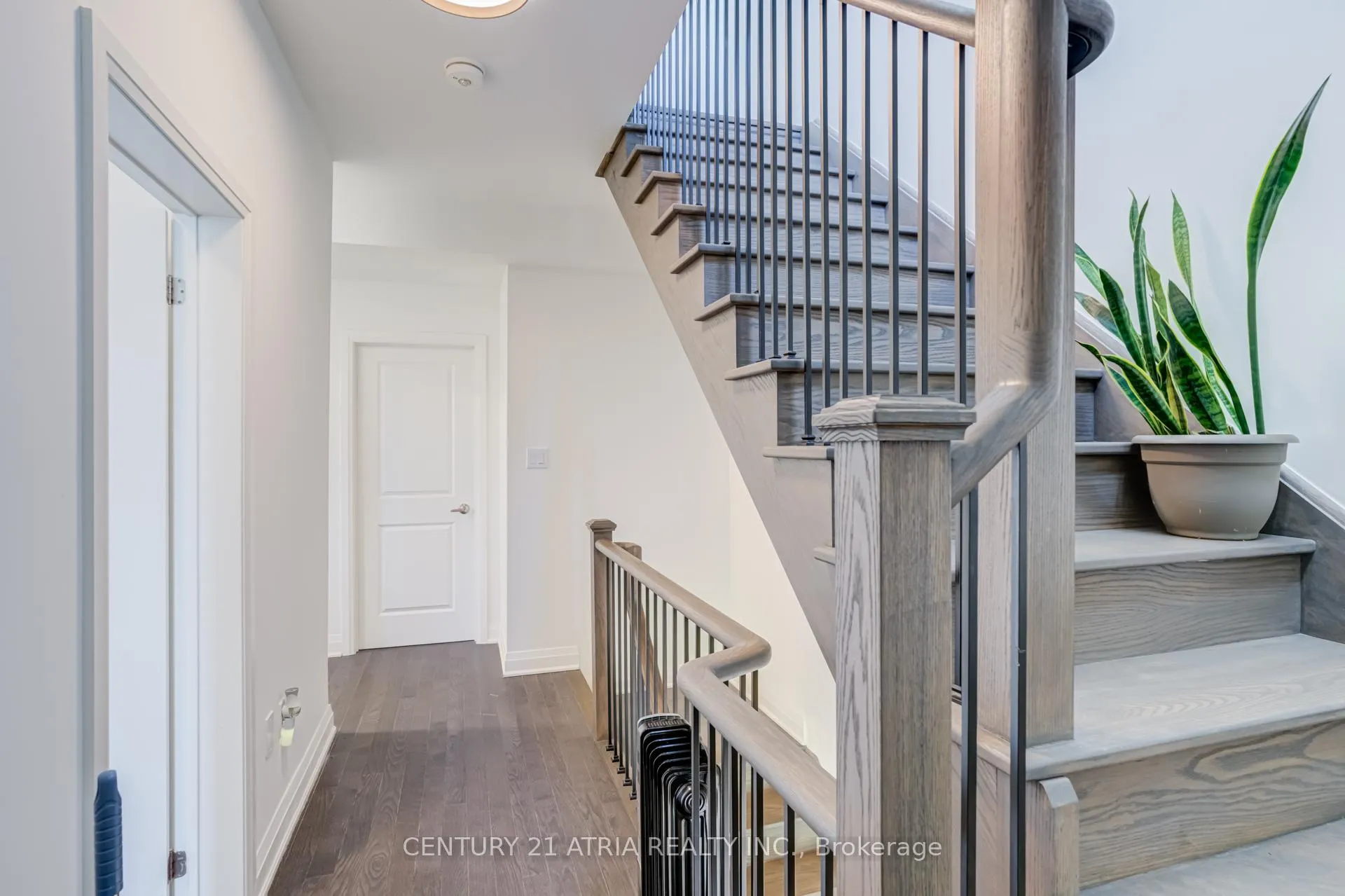 Photo 30 of 659 Port Darlington Road, Clarington, Bowmanville — HOMEH
