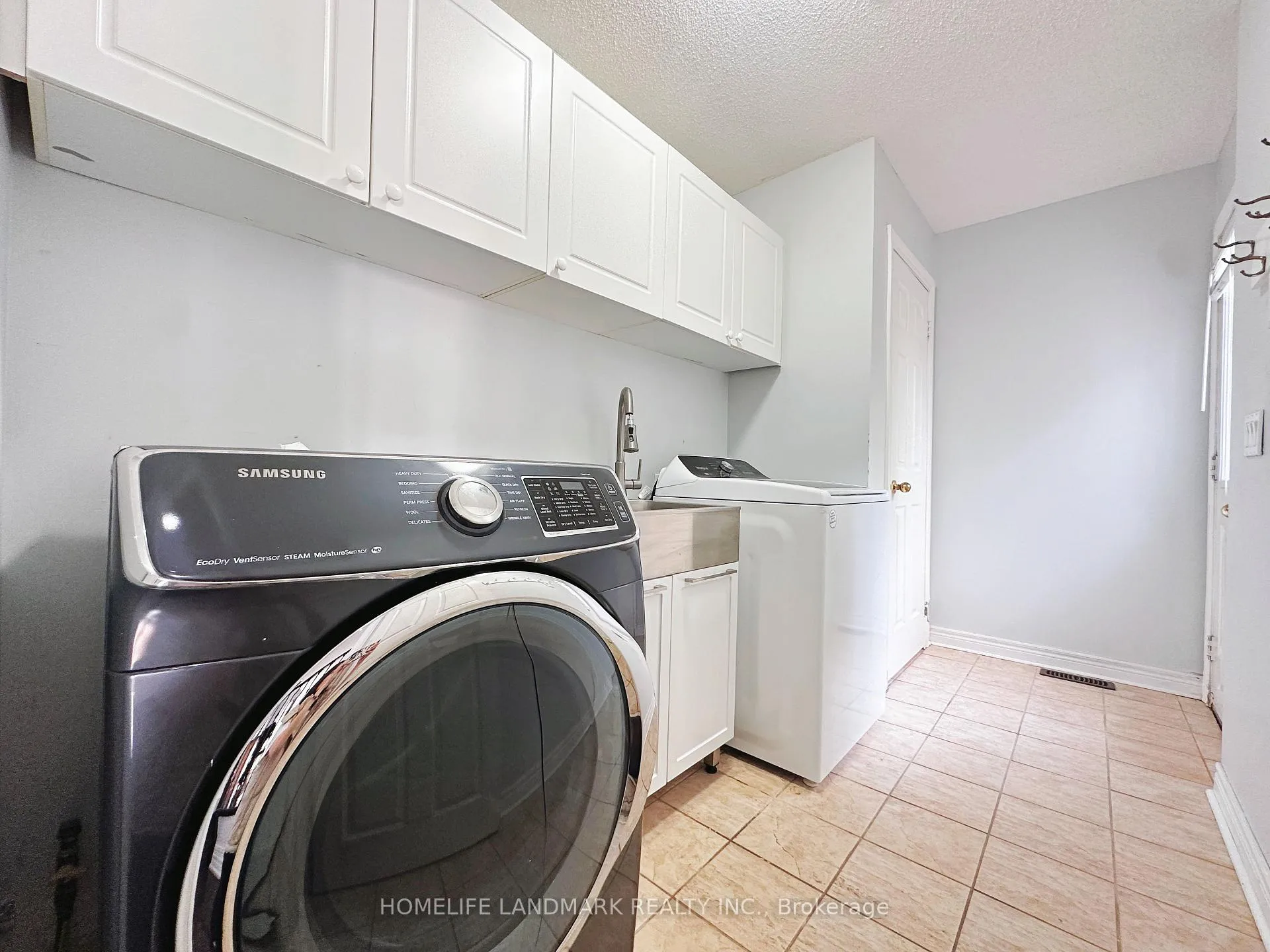 Photo 20 of 18 Woodgrove Trail, Markham, Angus Glen — HOMEH
