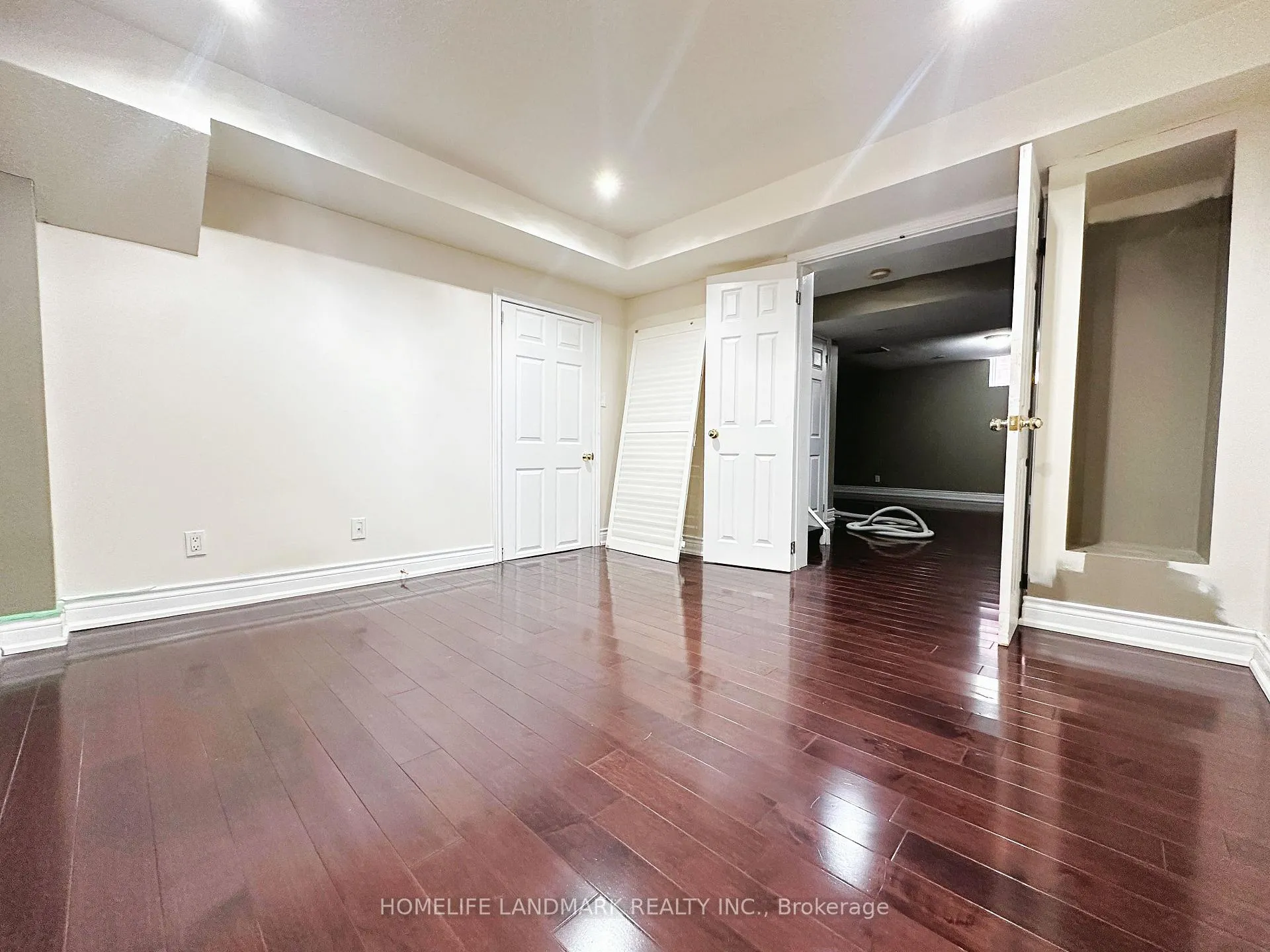 Photo 21 of 18 Woodgrove Trail, Markham, Angus Glen — HOMEH