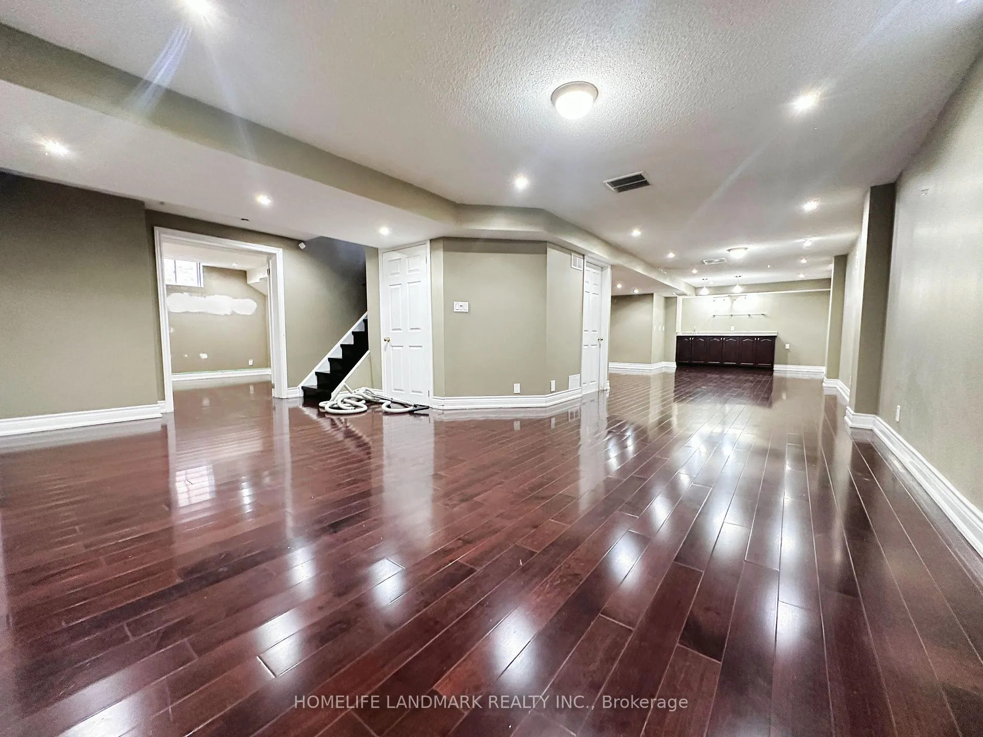 Photo 23 of 18 Woodgrove Trail, Markham, Angus Glen — HOMEH