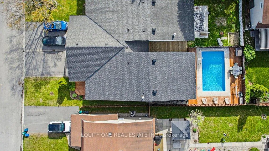Photo 3 of 1112 Burgundy Lane, Ottawa, Convent Glen — HOMEH