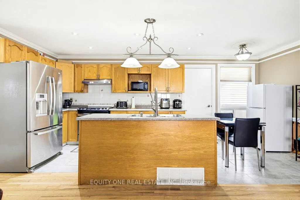 Photo 8 of 1112 Burgundy Lane, Ottawa, Convent Glen — HOMEH