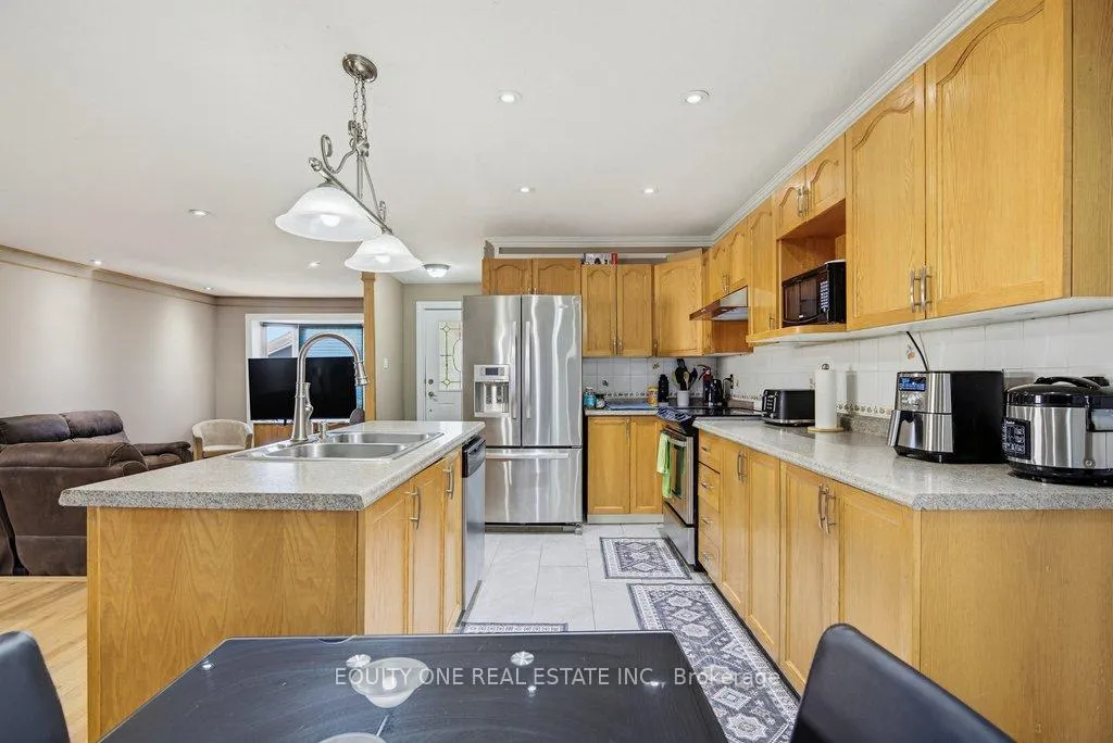 Photo 11 of 1112 Burgundy Lane, Ottawa, Convent Glen — HOMEH