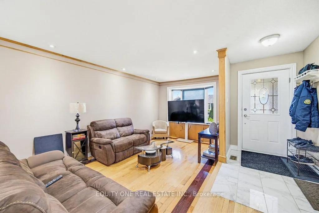 Photo 16 of 1112 Burgundy Lane, Ottawa, Convent Glen — HOMEH