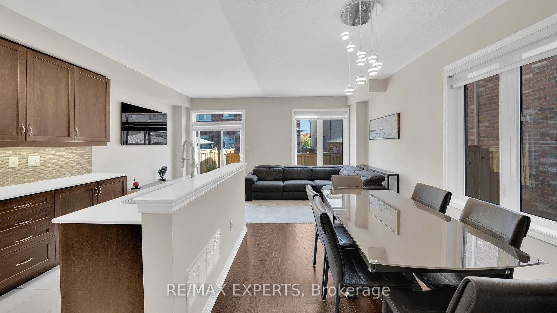 Photo 9 of 55 Morra Avenue, Caledon, Bolton East — HOMEH