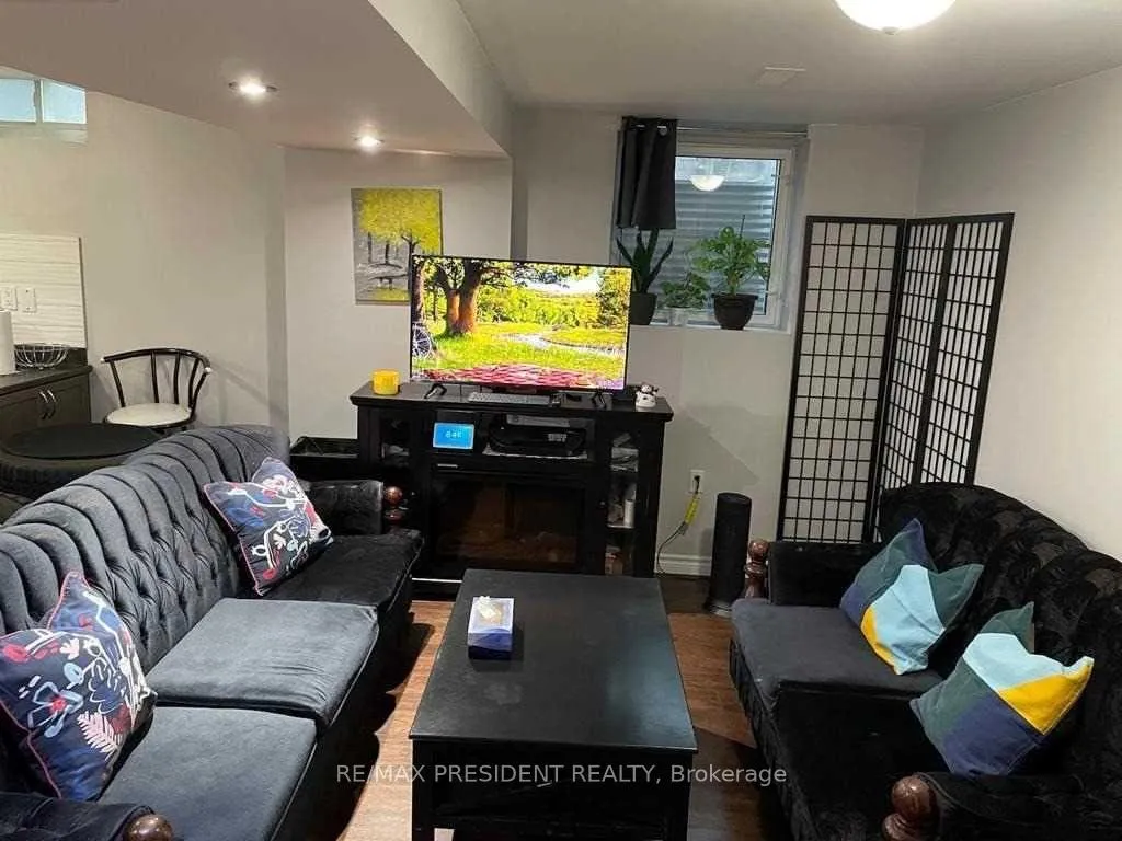 Photo 1 of 231 Fernforest Drive, Brampton, Sandringham-Wellington — HOMEH