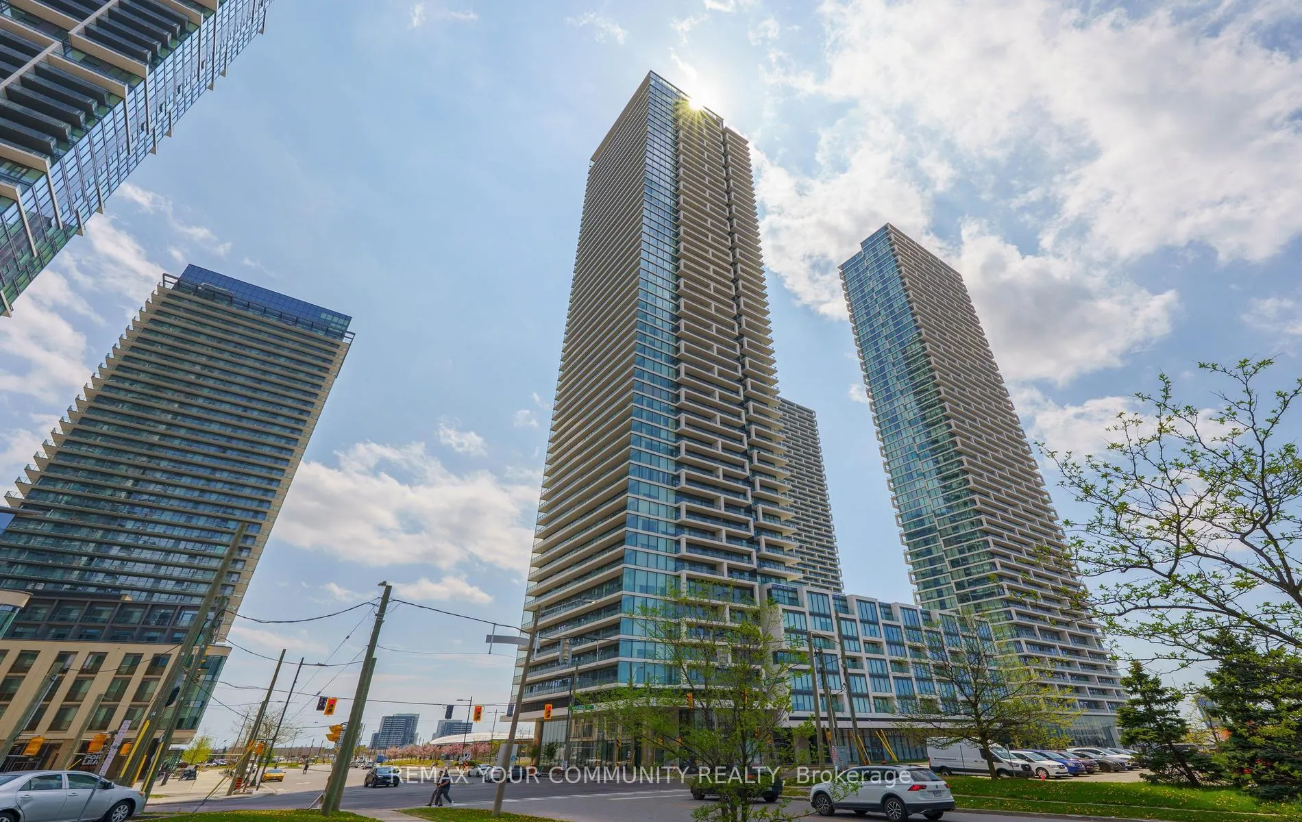 Photo 2 of Unit 301, 950 Portage Parkway, Vaughan, Vaughan Corporate Centre — HOMEH