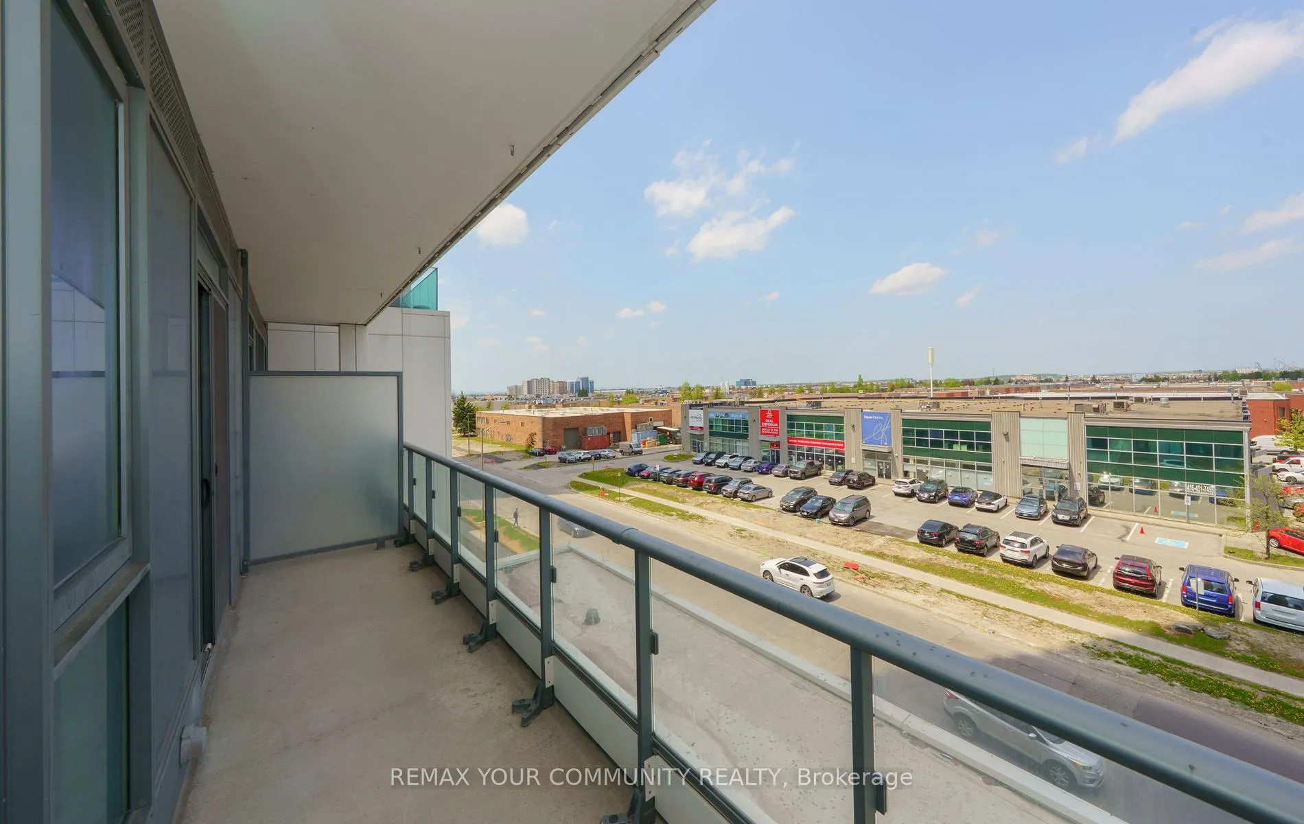 Photo 5 of Unit 301, 950 Portage Parkway, Vaughan, Vaughan Corporate Centre — HOMEH
