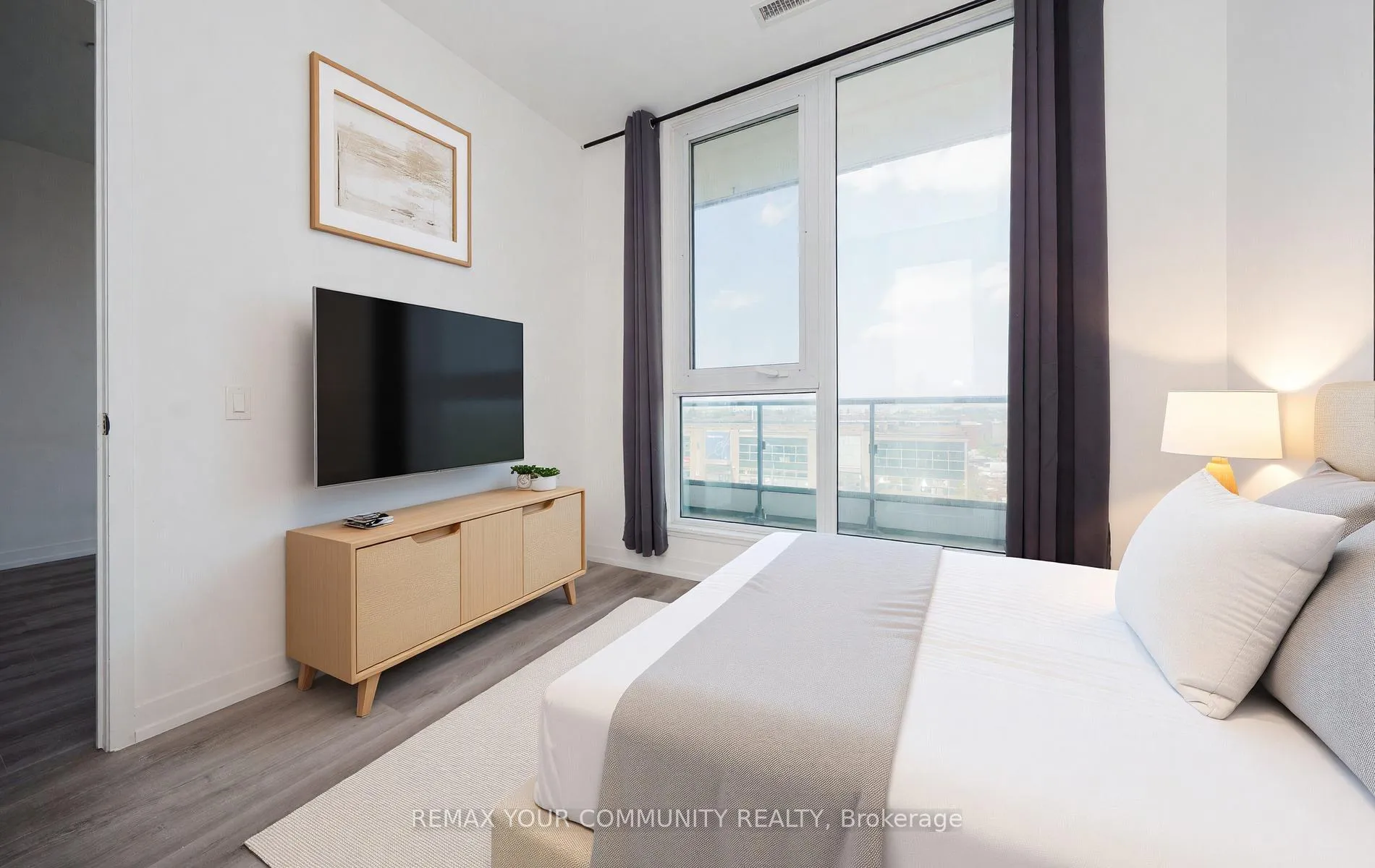 Photo 10 of Unit 301, 950 Portage Parkway, Vaughan, Vaughan Corporate Centre — HOMEH