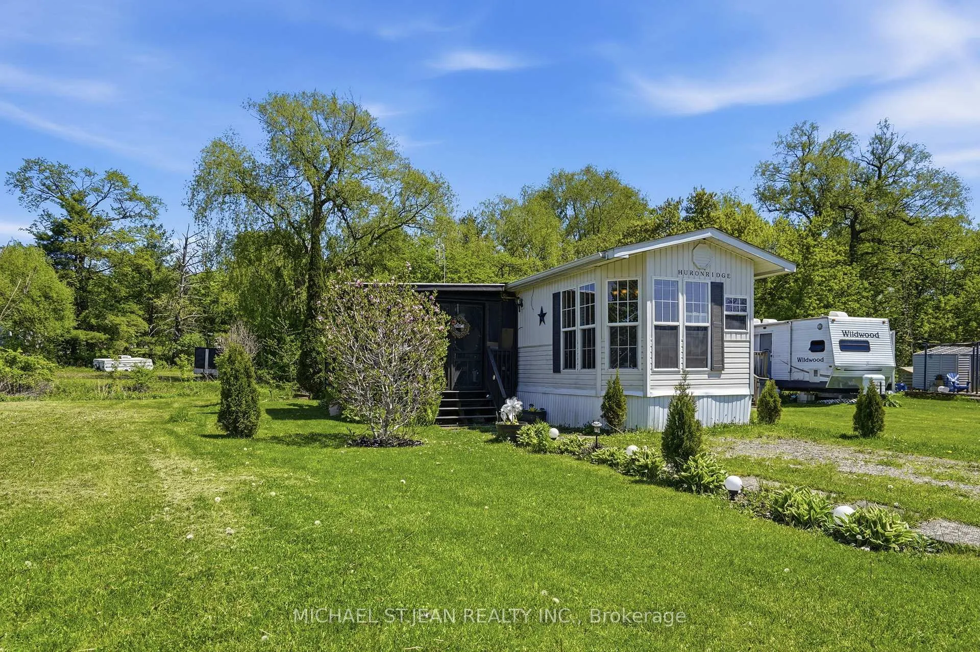 Photo 3 of Unit B34, 2490 Governors Road, Hamilton, Rural Ancaster — HOMEH