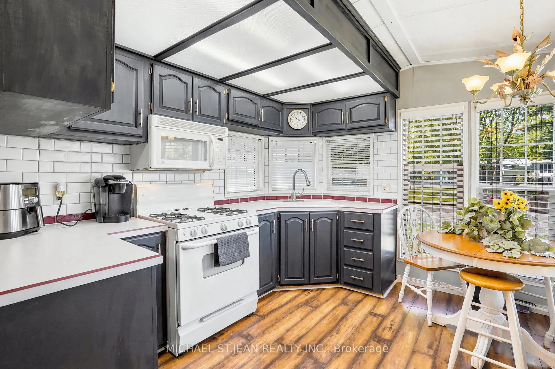 Photo 10 of Unit B34, 2490 Governors Road, Hamilton, Rural Ancaster — HOMEH