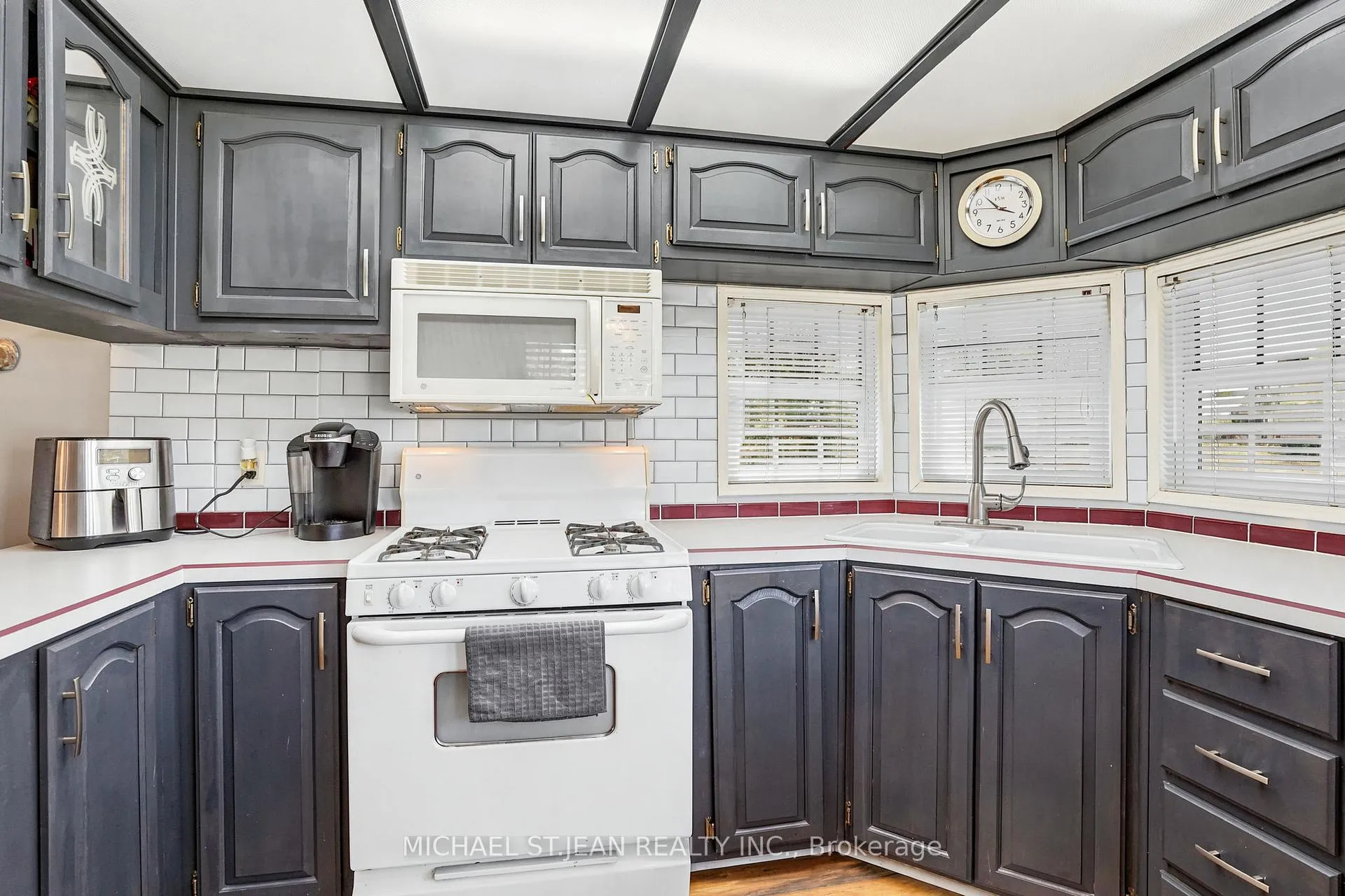 Photo 11 of Unit B34, 2490 Governors Road, Hamilton, Rural Ancaster — HOMEH