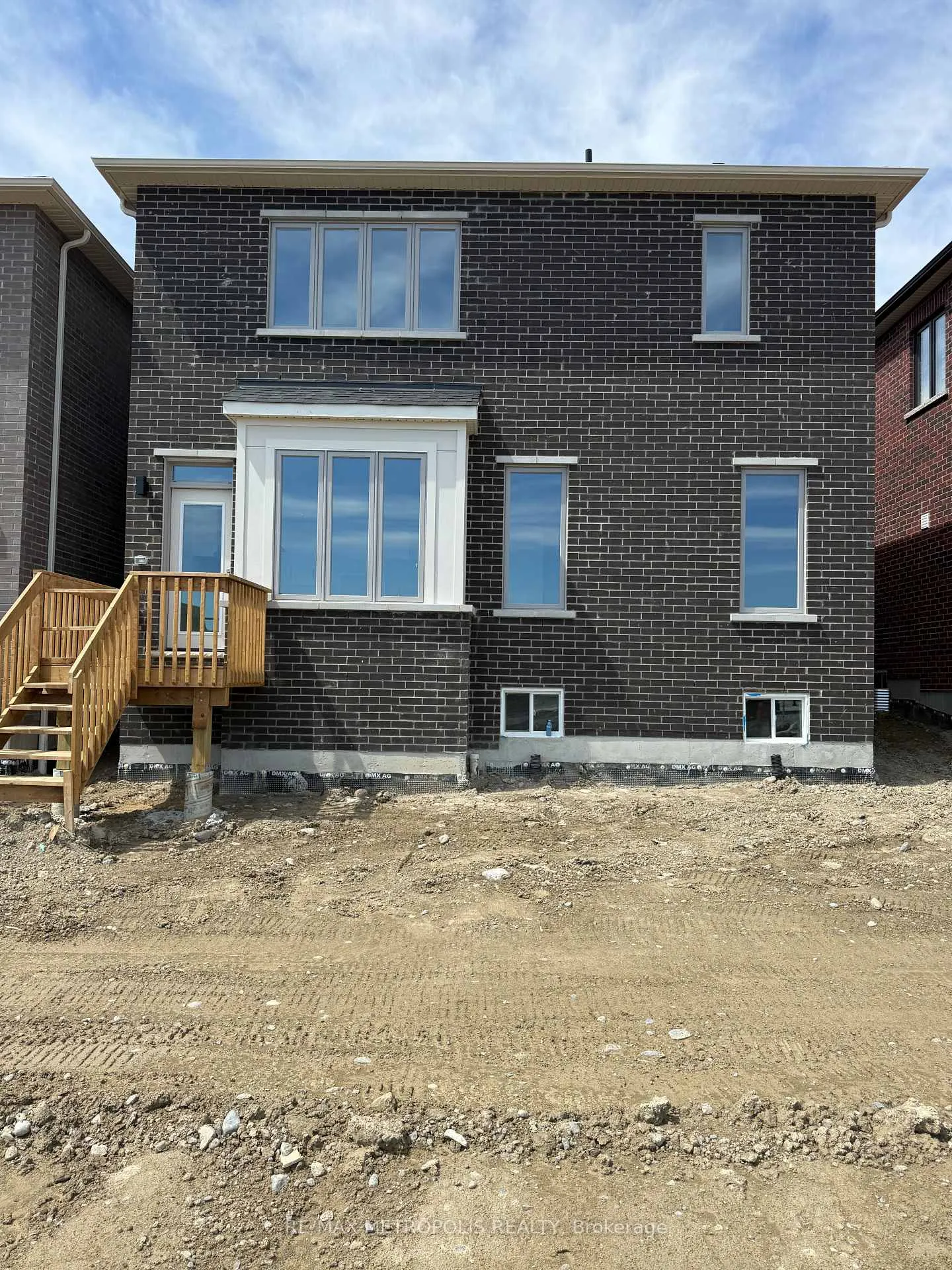 Photo 2 of Unit Main and 2nd floor, 3437 Deepglade Path, Pickering, Rural Pickering — HOMEH