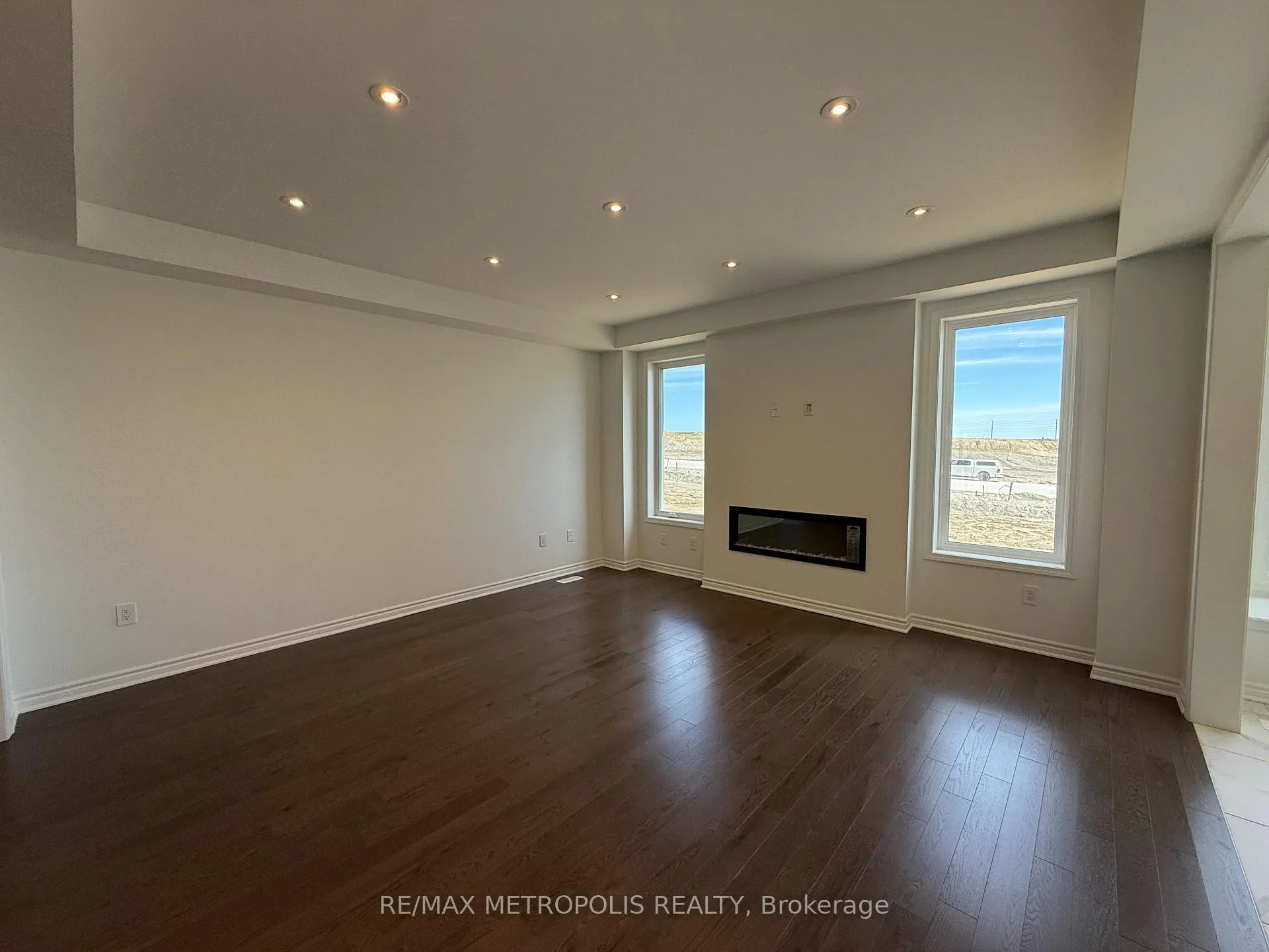 Photo 6 of Unit Main and 2nd floor, 3437 Deepglade Path, Pickering, Rural Pickering — HOMEH