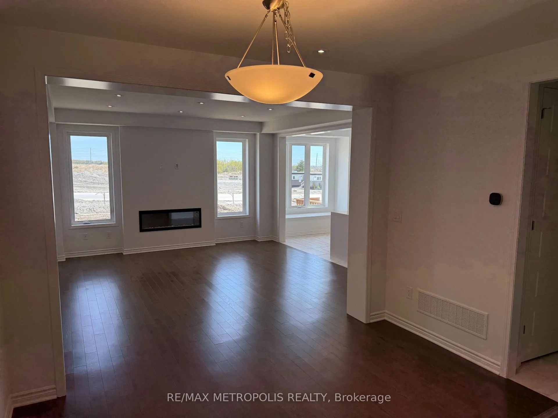 Photo 10 of Unit Main and 2nd floor, 3437 Deepglade Path, Pickering, Rural Pickering — HOMEH