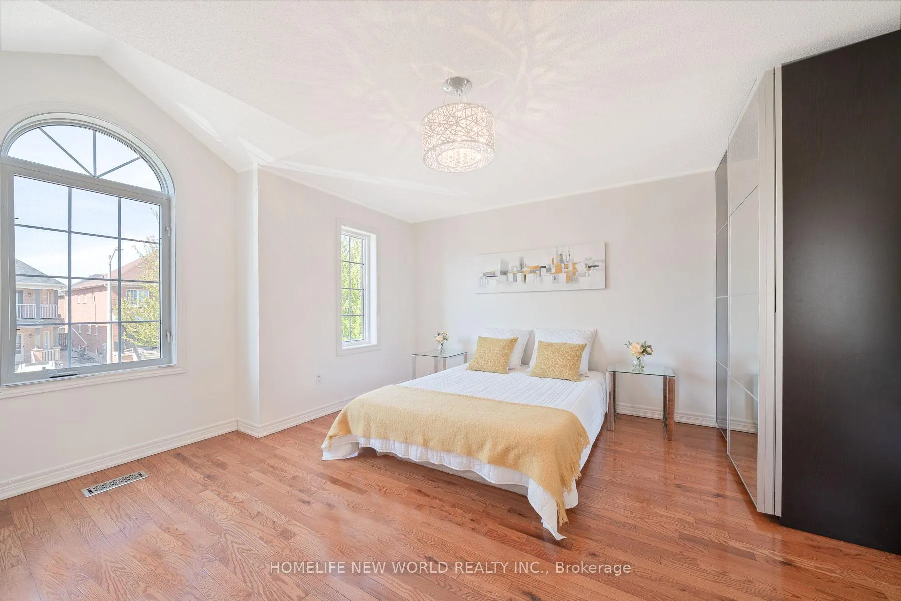 Photo 15 of 47 Ozner Crescent, Vaughan, Vellore Village — HOMEH