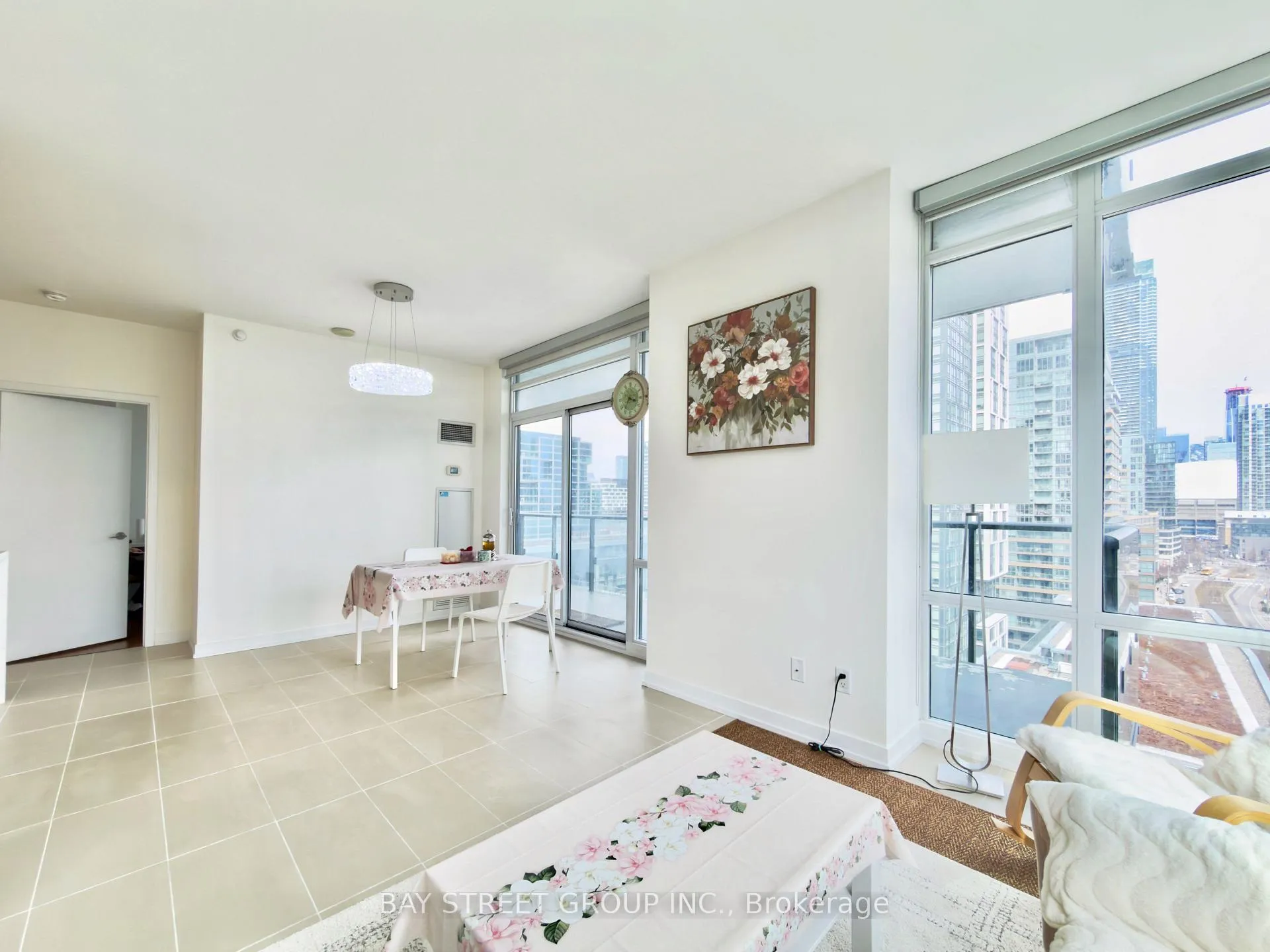 Photo 13 of Unit 1209, 170 Fort York Boulevard, Toronto, Waterfront Communities — HOMEH