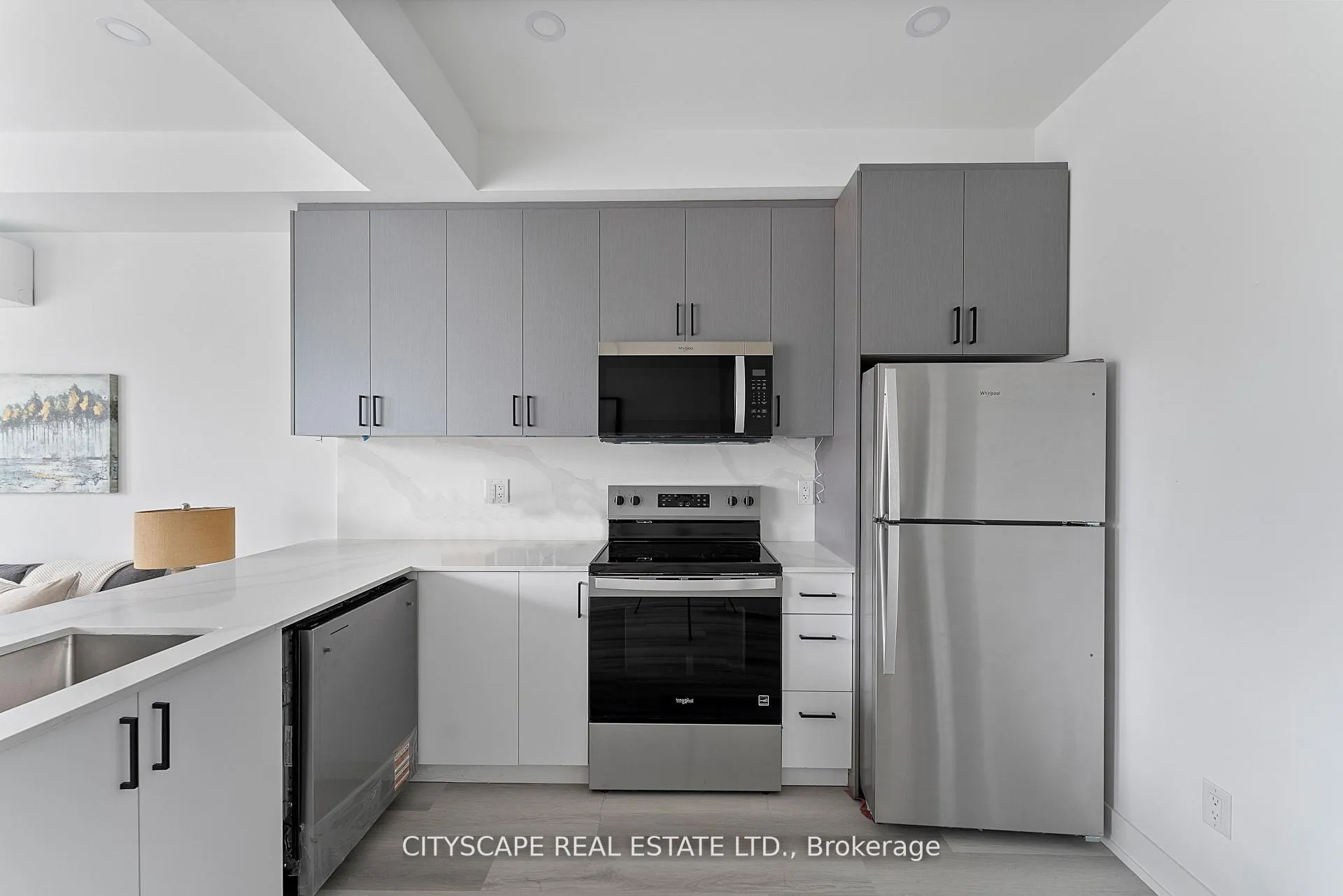 Photo 5 of Unit 4 Upper, 587 Oakwood Avenue, Toronto, Oakwood Village — HOMEH
