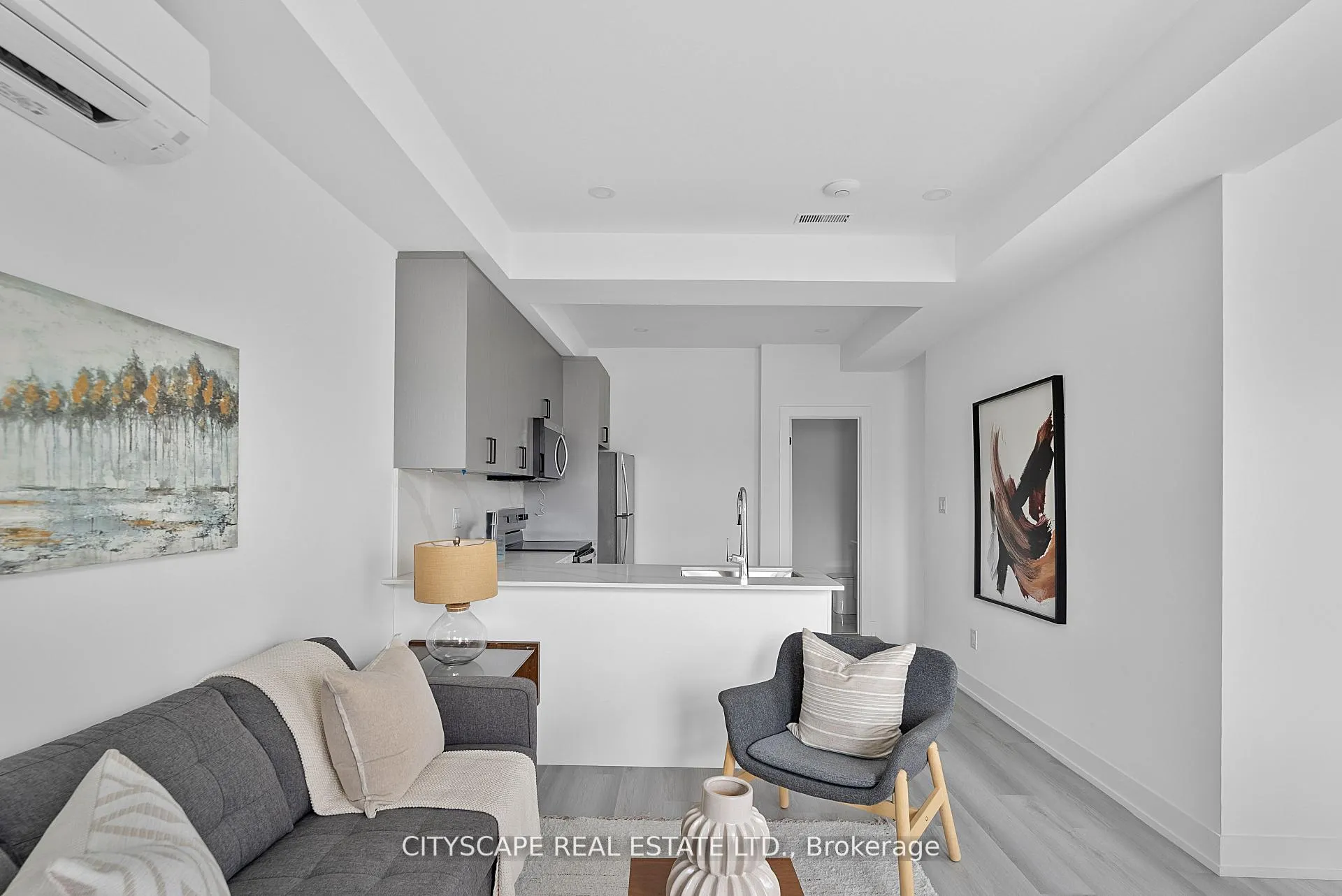 Photo 14 of Unit 4 Upper, 587 Oakwood Avenue, Toronto, Oakwood Village — HOMEH