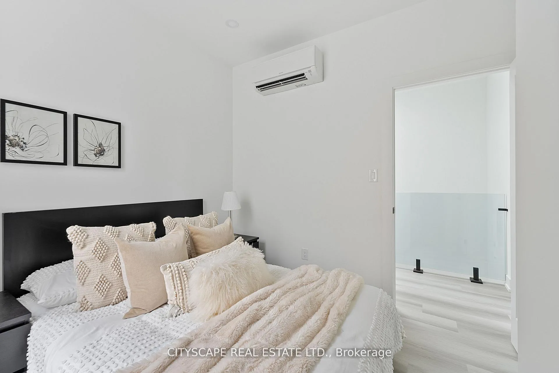 Photo 28 of Unit 4 Upper, 587 Oakwood Avenue, Toronto, Oakwood Village — HOMEH