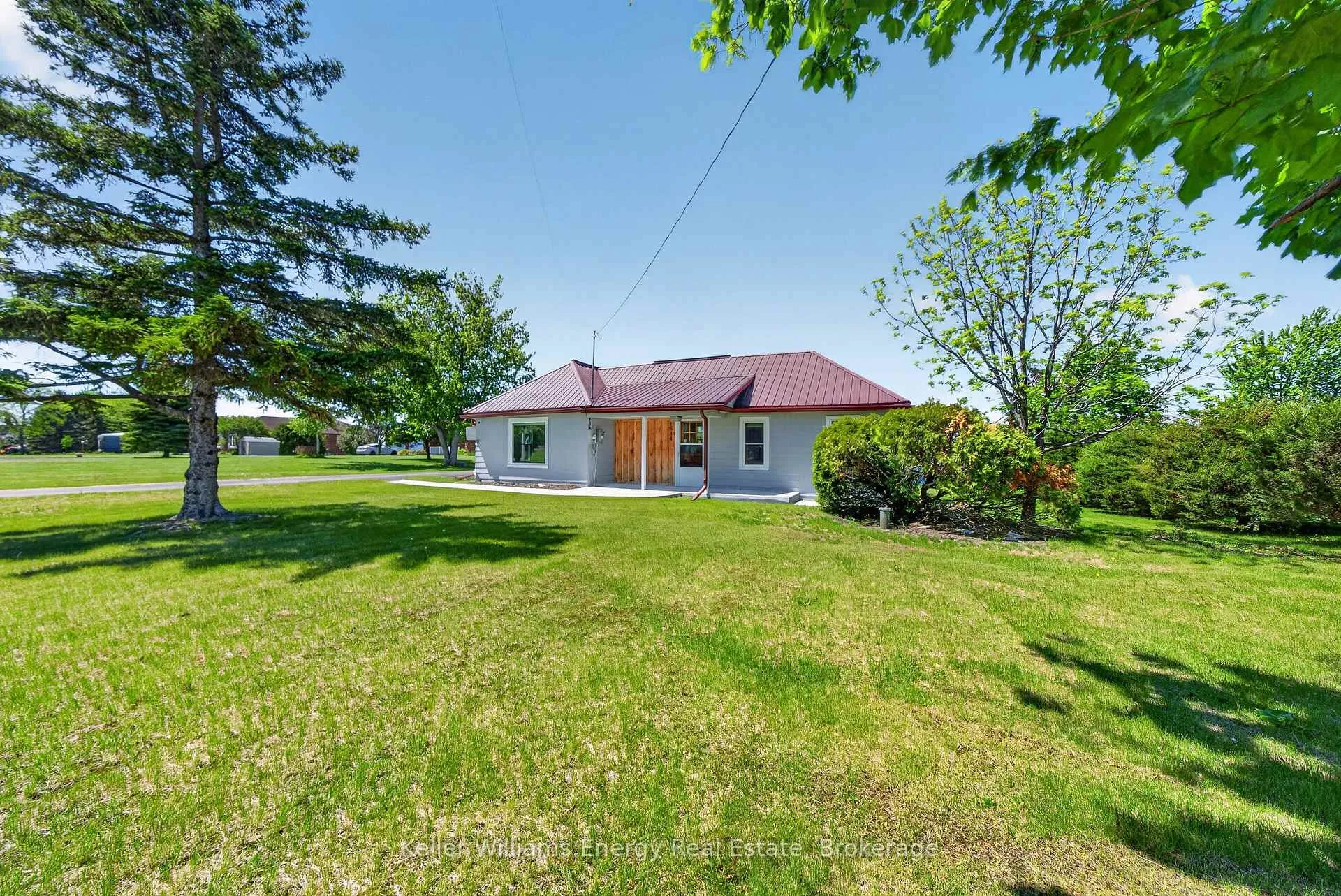 Photo 3 of 1534 County Road 35, Prince Edward County, Sophiasburg Ward — HOMEH