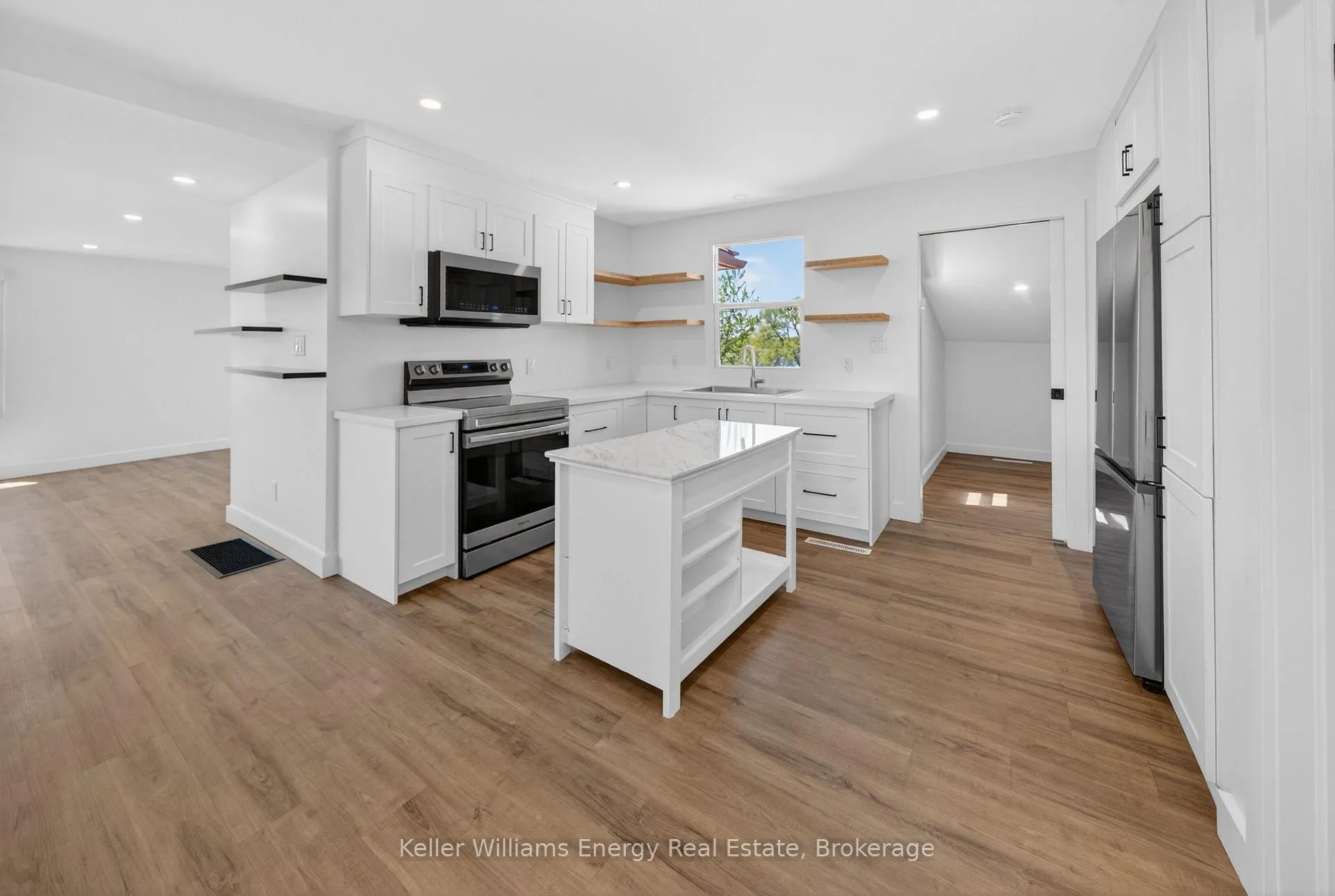 Photo 15 of 1534 County Road 35, Prince Edward County, Sophiasburg Ward — HOMEH