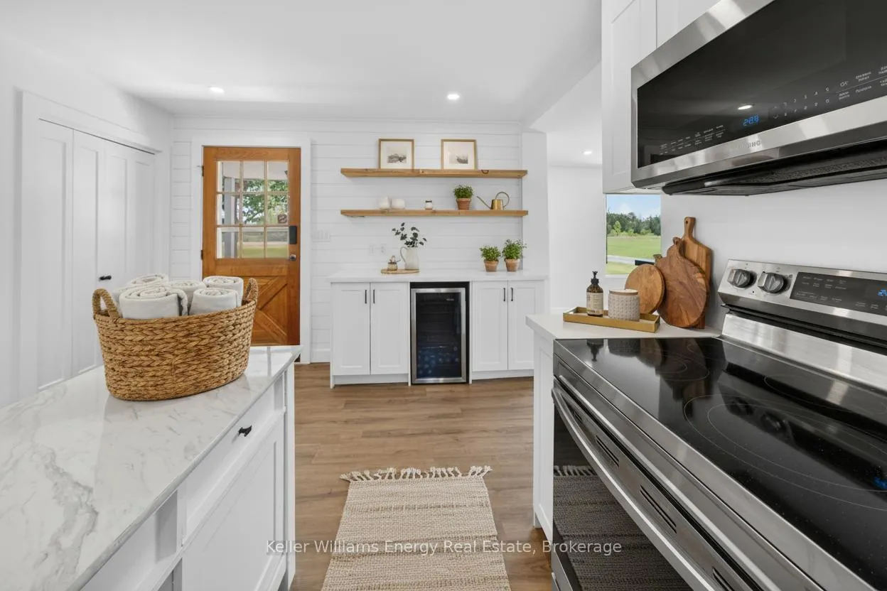Photo 19 of 1534 County Road 35, Prince Edward County, Sophiasburg Ward — HOMEH