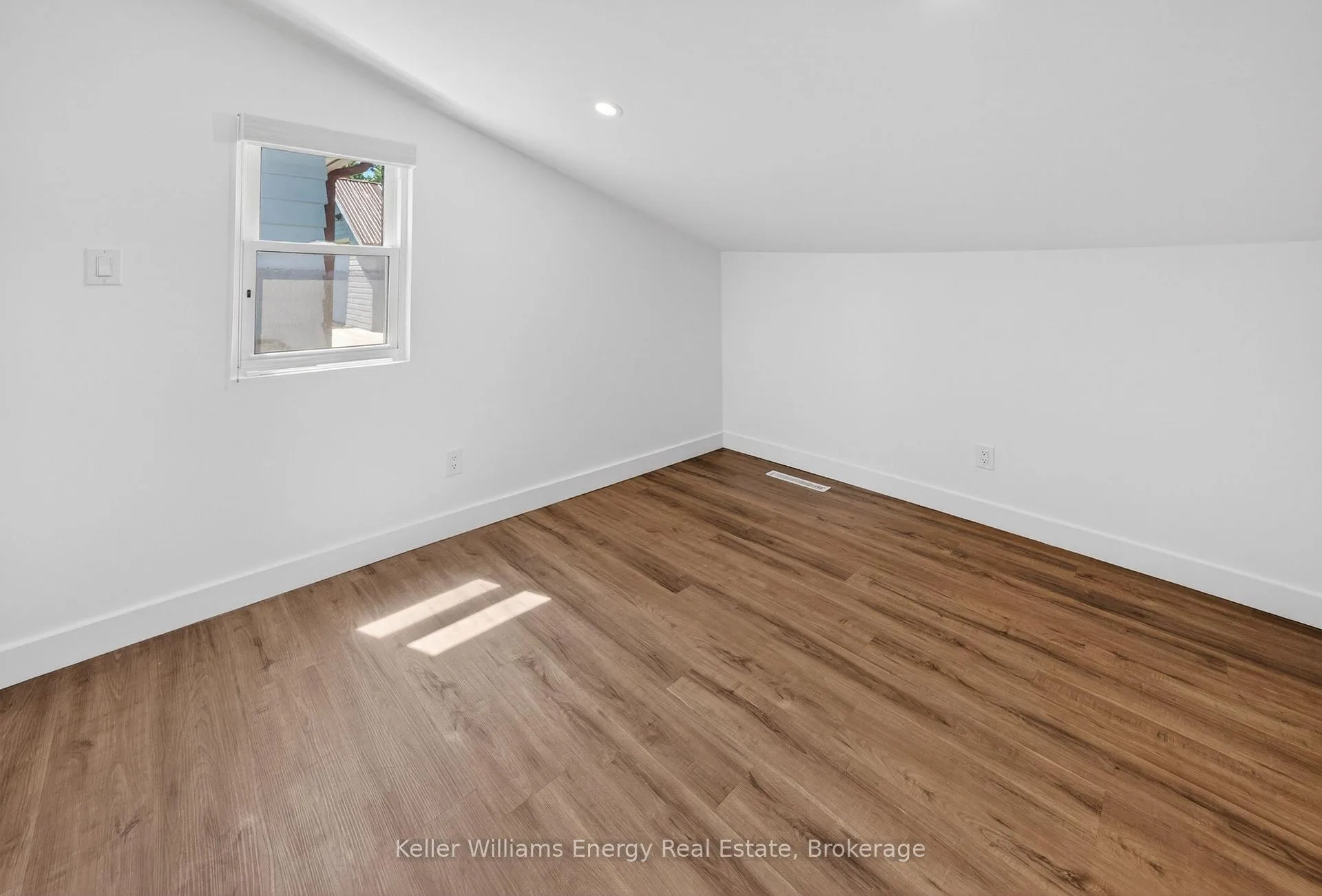 Photo 30 of 1534 County Road 35, Prince Edward County, Sophiasburg Ward — HOMEH