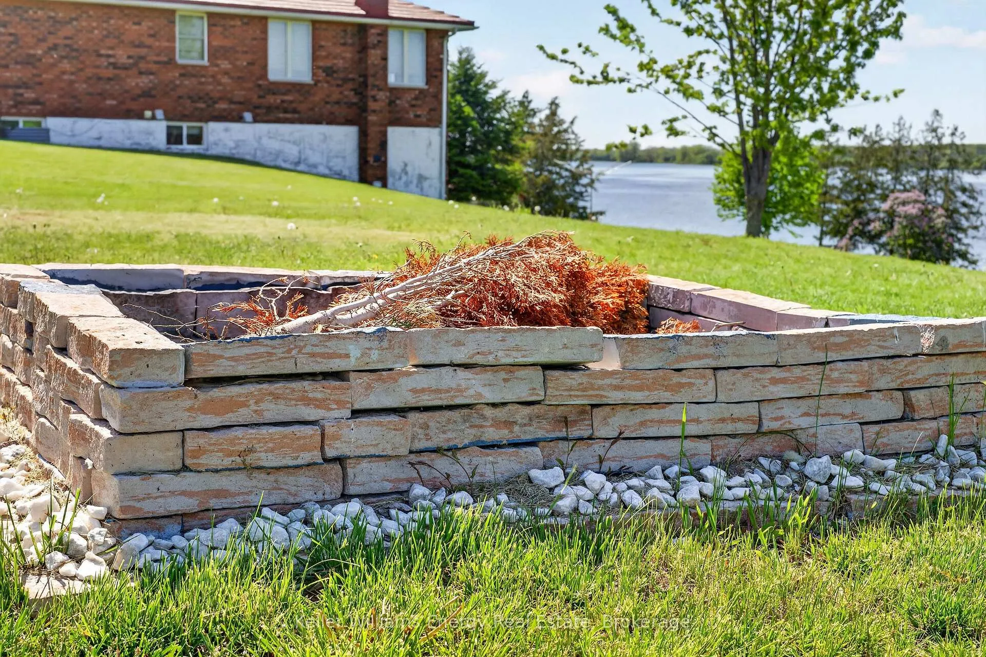Photo 37 of 1534 County Road 35, Prince Edward County, Sophiasburg Ward — HOMEH