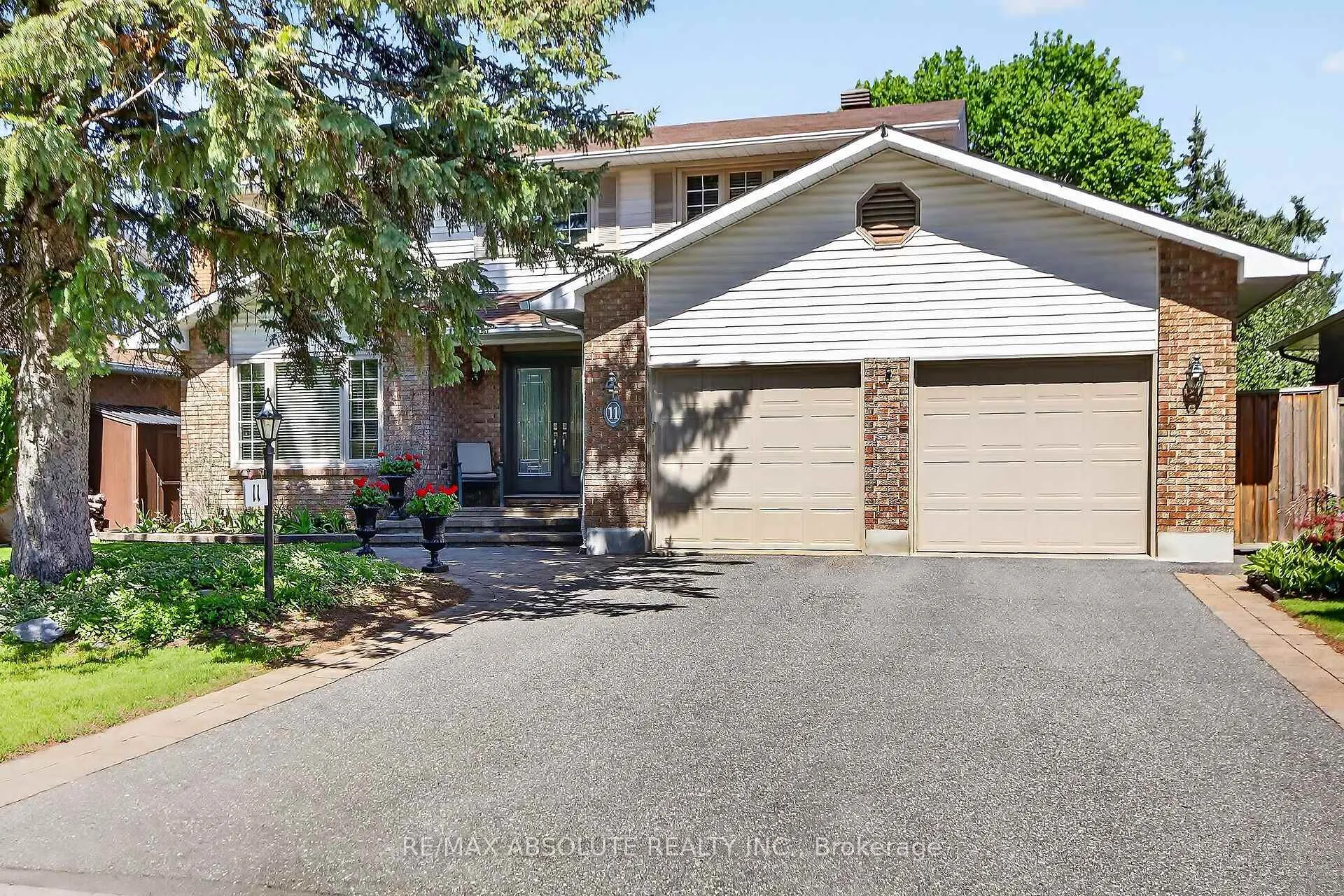Photo 1 of 11 Mancil Drive, Ottawa, Barrhaven - Knollsbrook — HOMEH