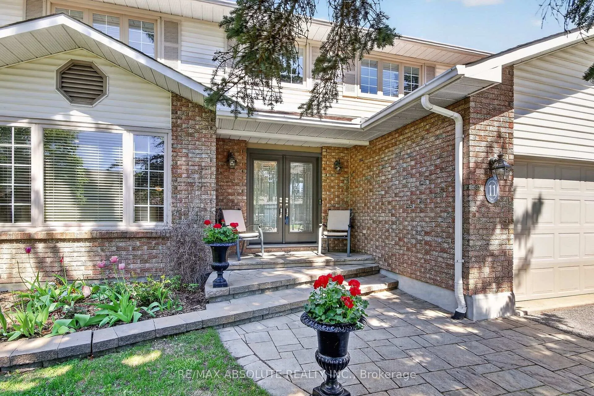 Photo 4 of 11 Mancil Drive, Ottawa, Barrhaven - Knollsbrook — HOMEH