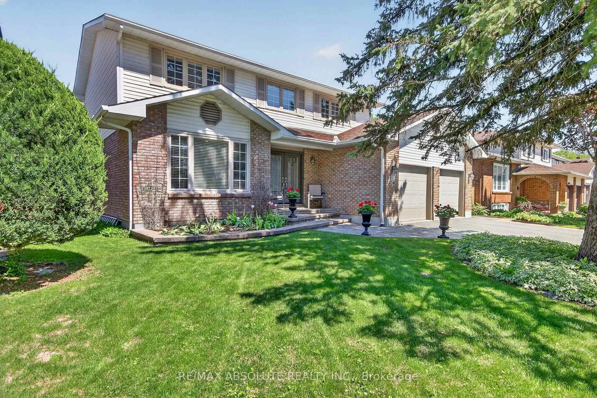 Photo 5 of 11 Mancil Drive, Ottawa, Barrhaven - Knollsbrook — HOMEH