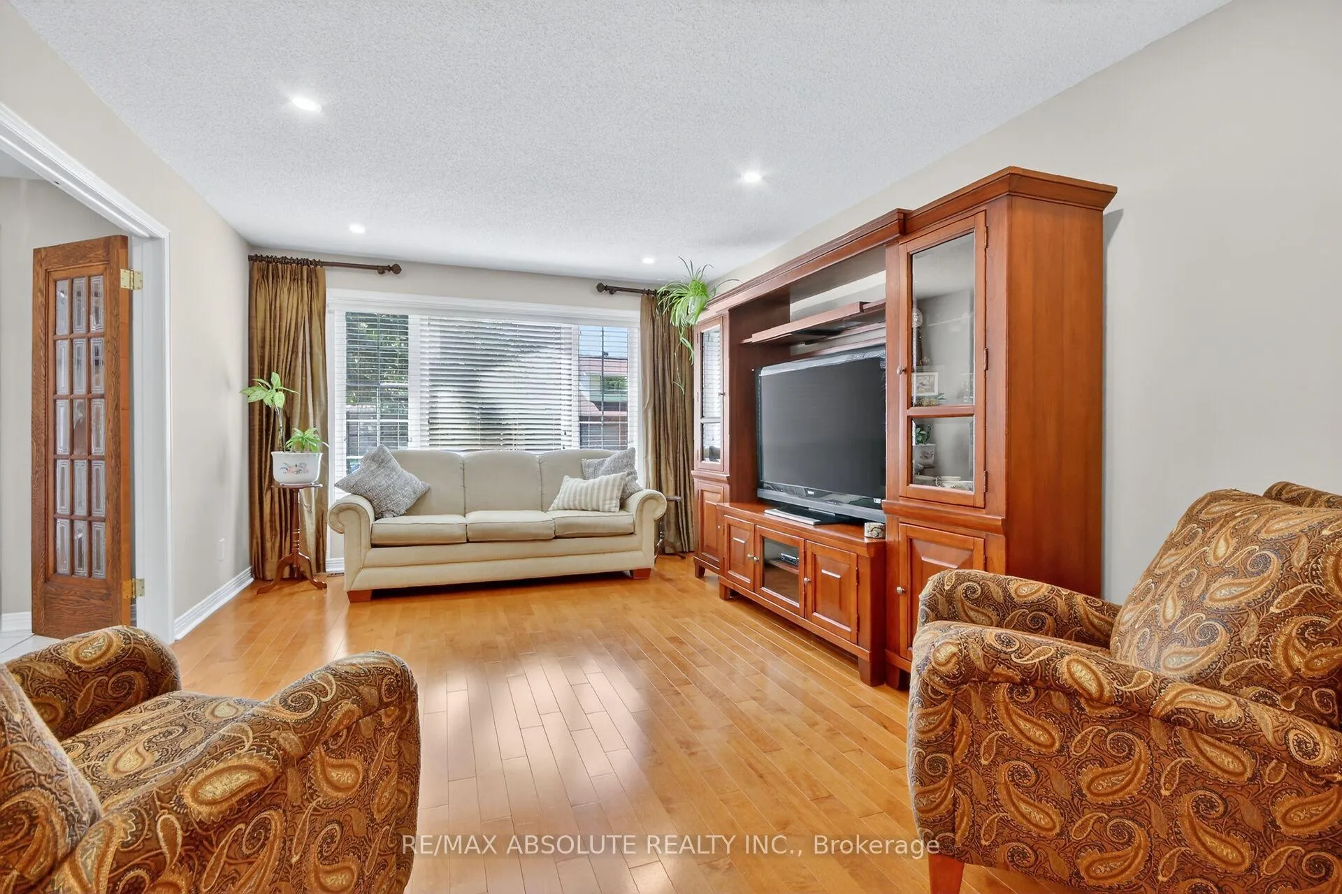 Photo 8 of 11 Mancil Drive, Ottawa, Barrhaven - Knollsbrook — HOMEH
