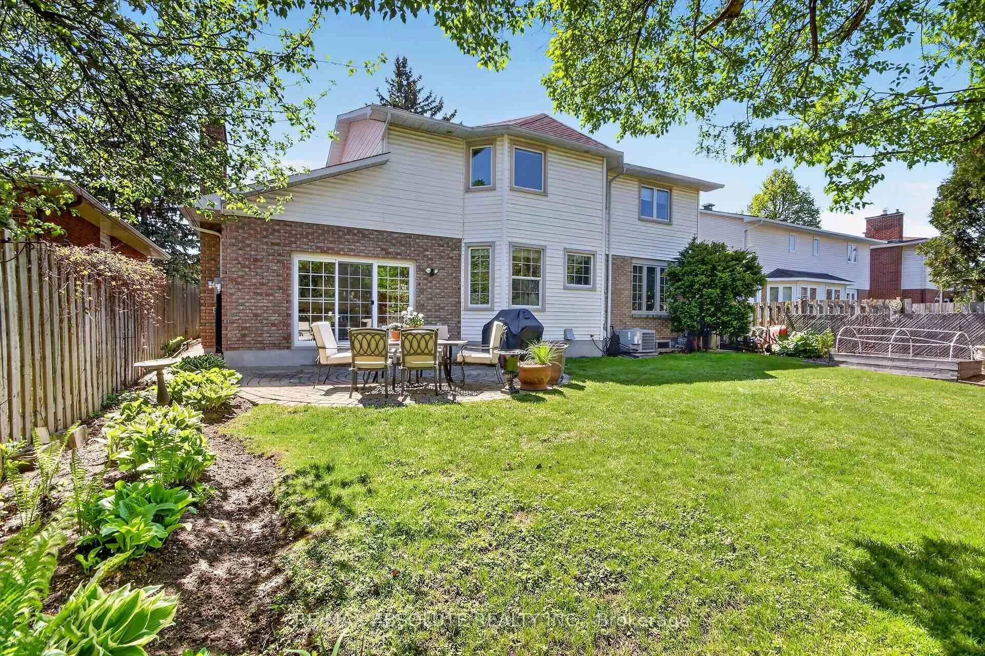 Photo 44 of 11 Mancil Drive, Ottawa, Barrhaven - Knollsbrook — HOMEH