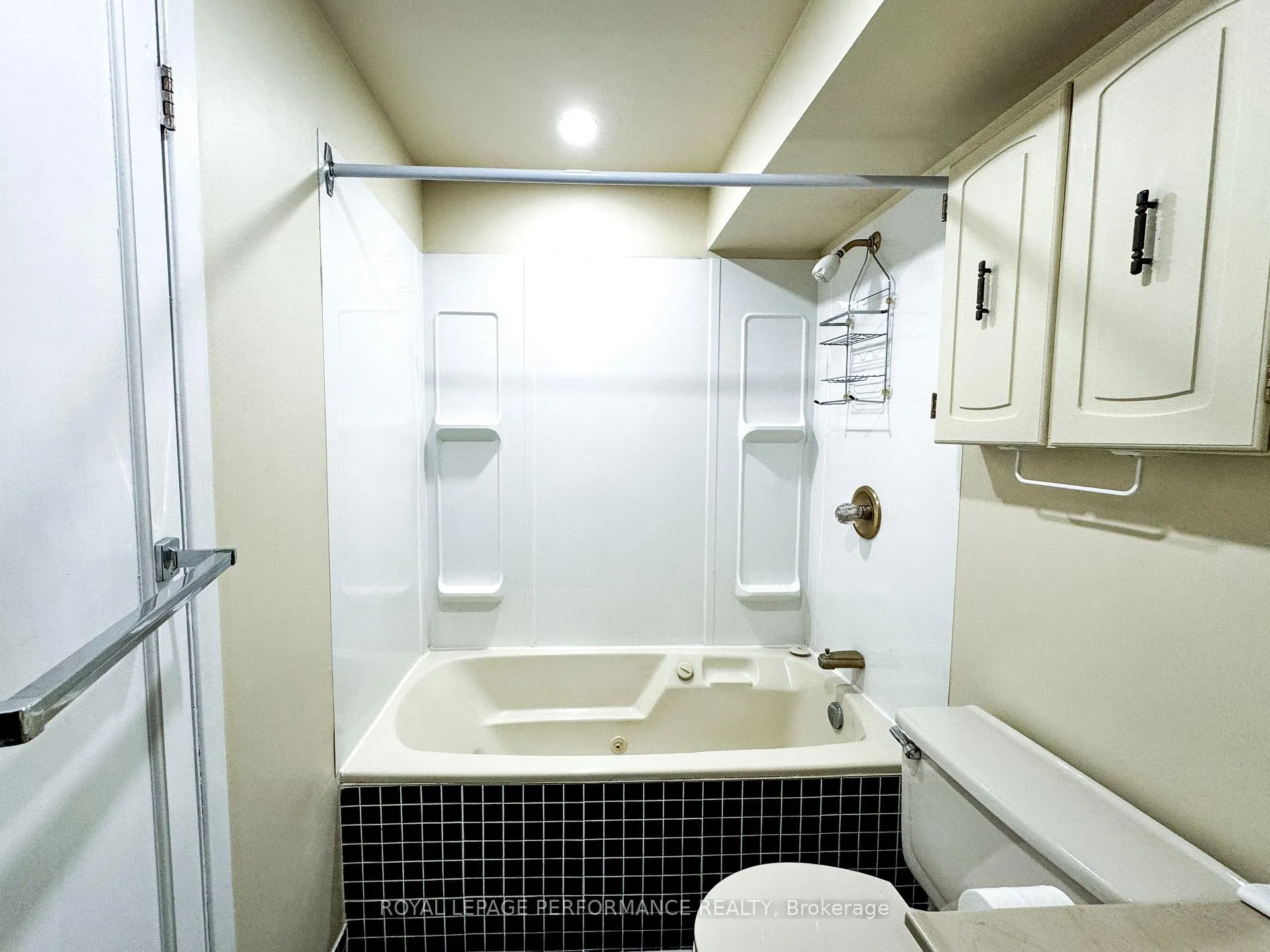 Photo 12 of Unit 3, 144 Keefer Street, Ottawa, New Edinburgh — HOMEH