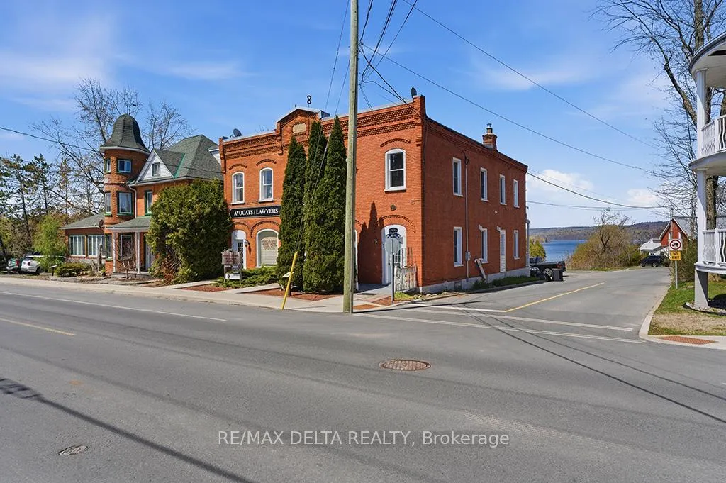 Photo 2 of 1040-1042 King Street, Champlain, L'Orignal — HOMEH