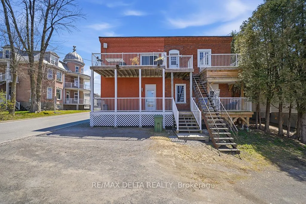 Photo 8 of 1040-1042 King Street, Champlain, L'Orignal — HOMEH