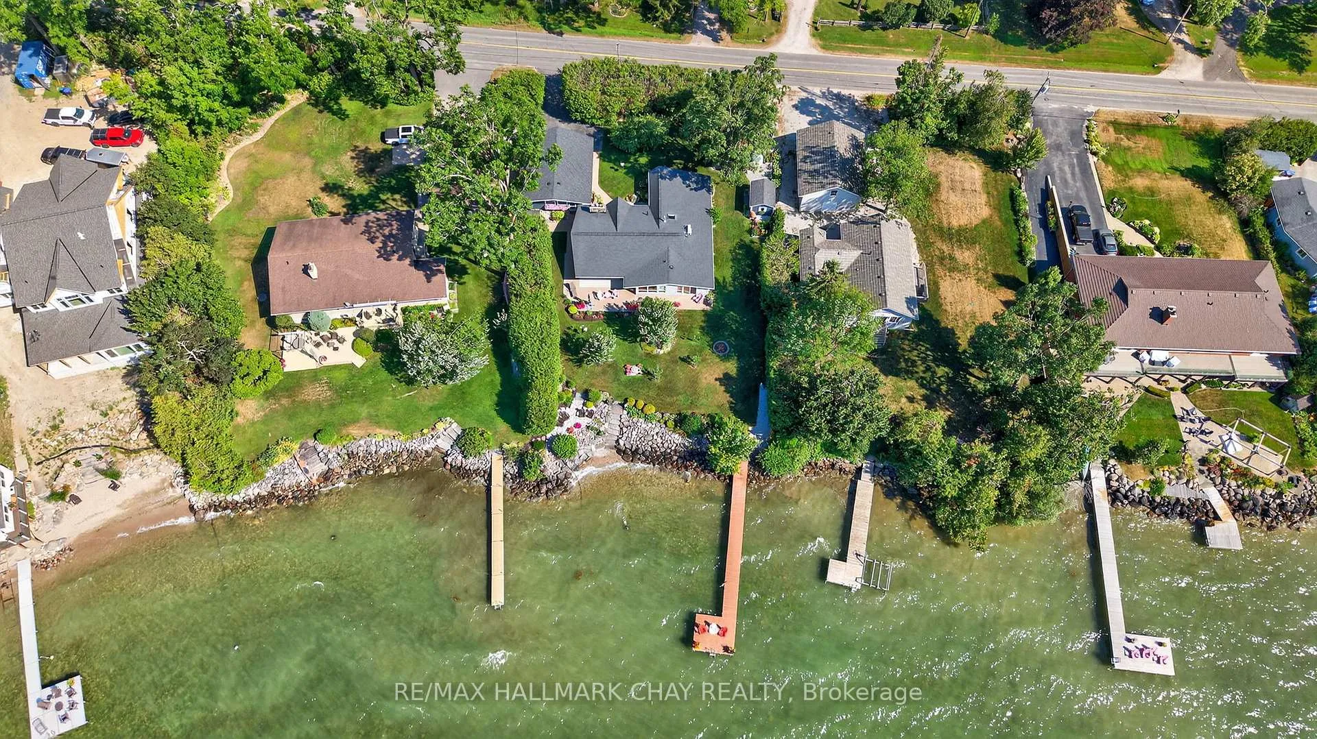 Photo 2 of 7 Lakeshore Road E, Oro-Medonte, Rural Oro-Medonte — HOMEH