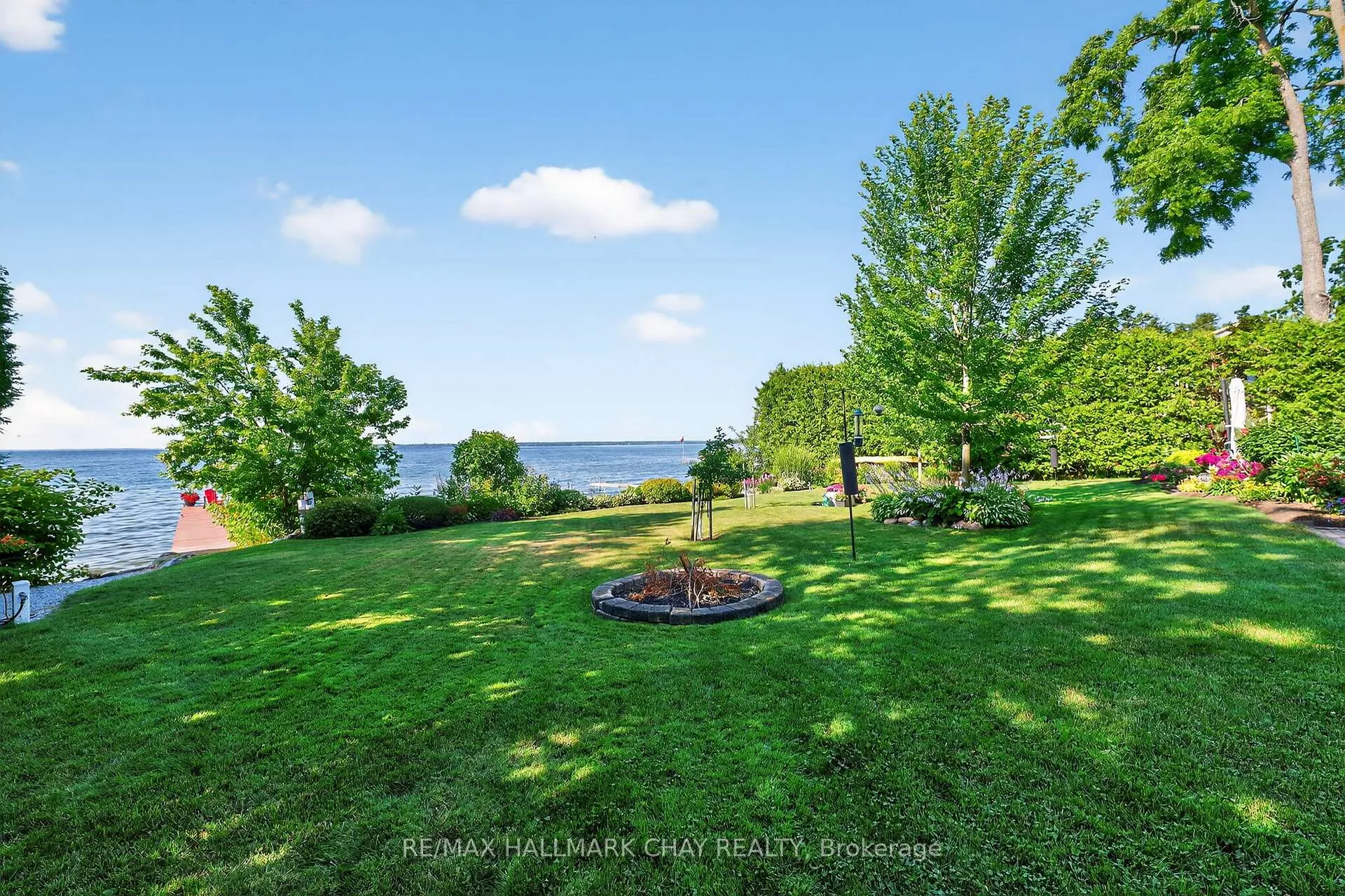 Photo 11 of 7 Lakeshore Road E, Oro-Medonte, Rural Oro-Medonte — HOMEH