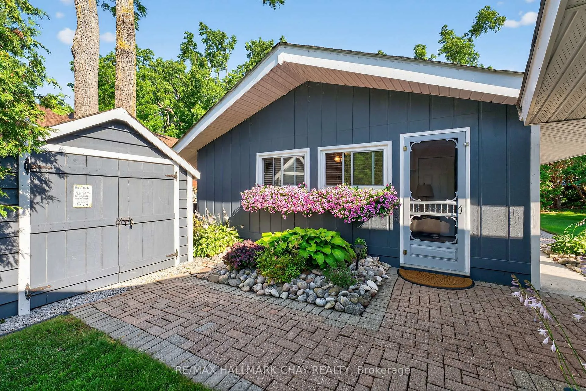 Photo 13 of 7 Lakeshore Road E, Oro-Medonte, Rural Oro-Medonte — HOMEH