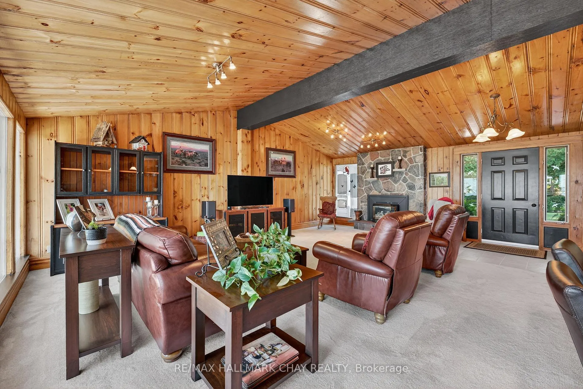 Photo 16 of 7 Lakeshore Road E, Oro-Medonte, Rural Oro-Medonte — HOMEH